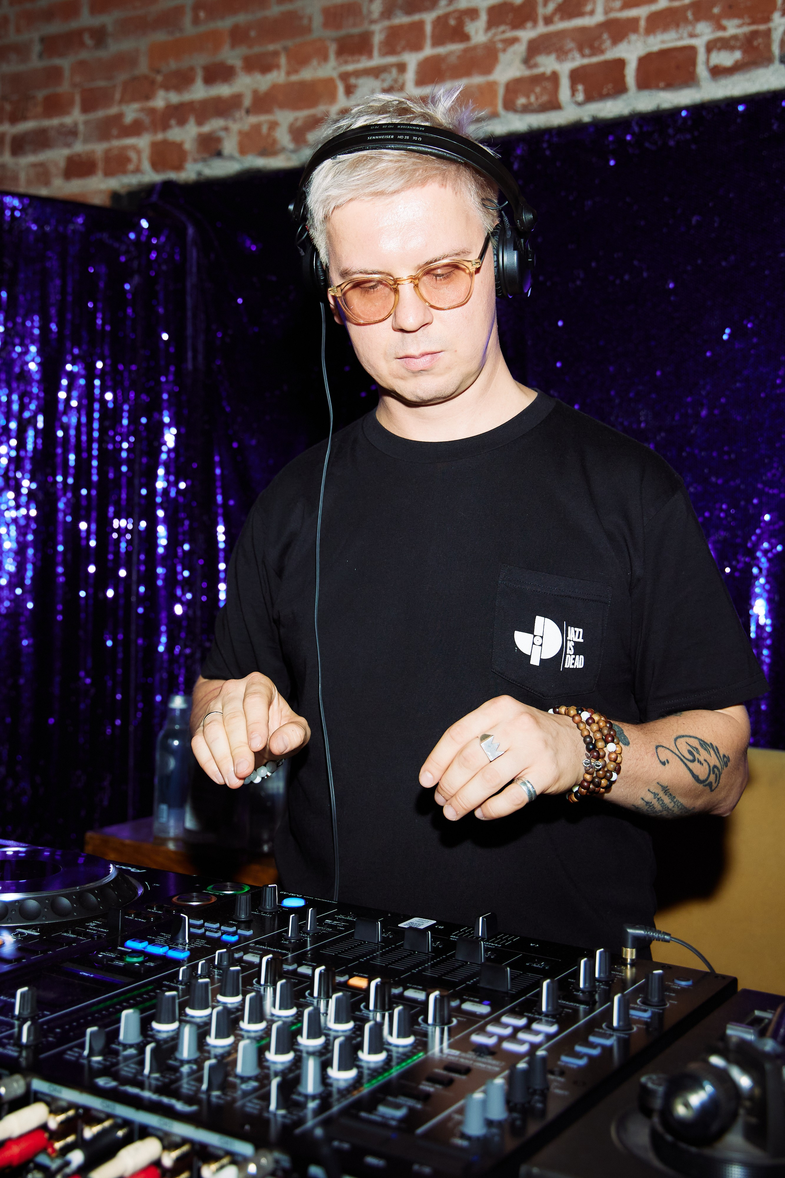 Cava MTV Hits. Reportage photographer Vlad Shishkin