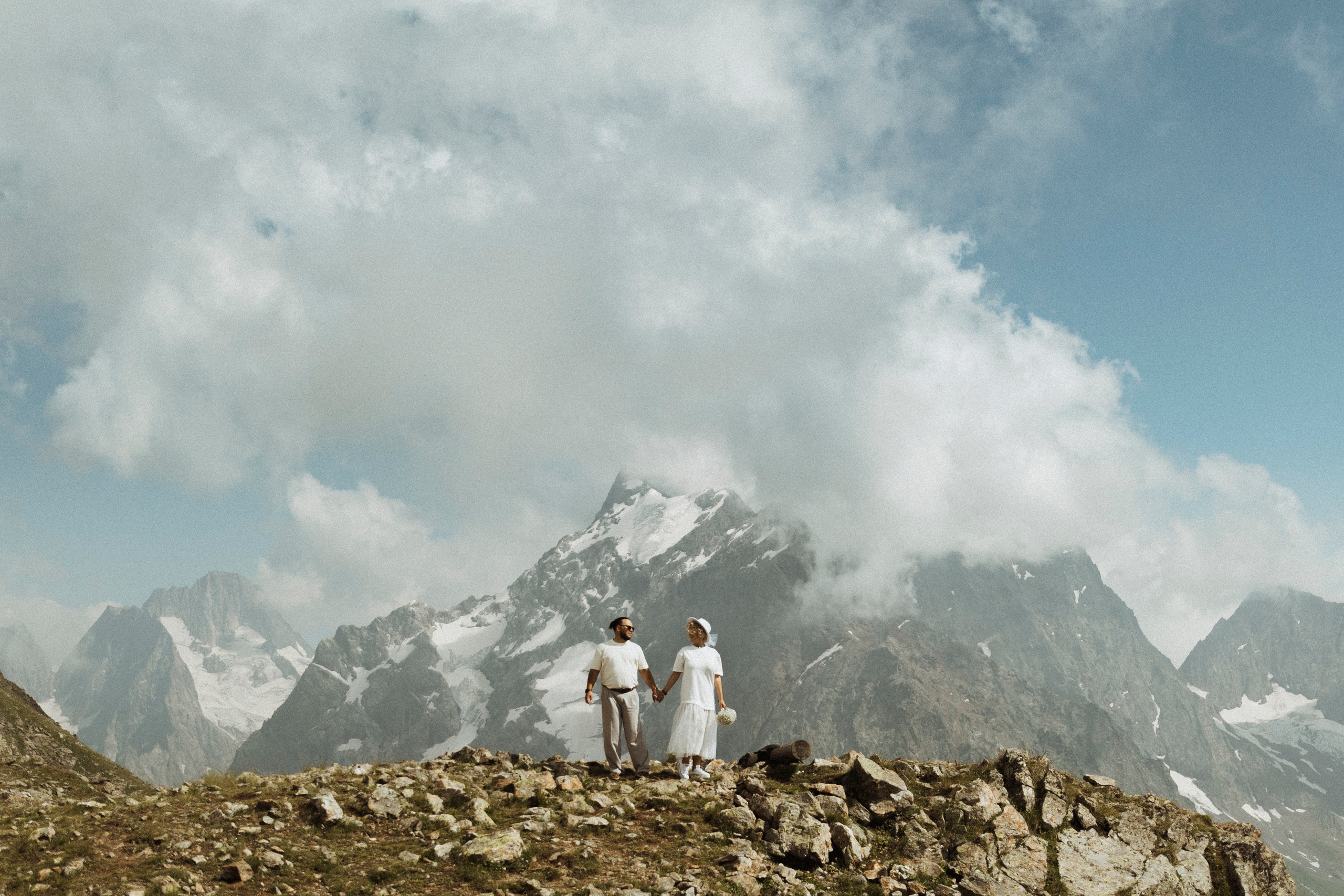 В ПОЛЕТЕ НЕЖНОСТИ. Фотограф Настя Конник | Пятигорск | Эльбрус | Домбай | Архыз