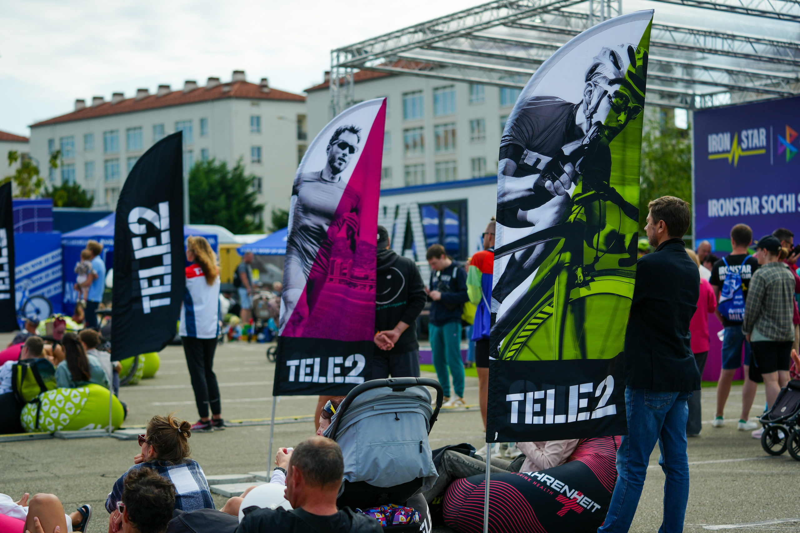 Фотоотчет партнерской интеграции для компании TELE2 на фестивале Ironstar. Репортажный фотограф в Красной Поляне и Сочи Павлюченко Екатерина