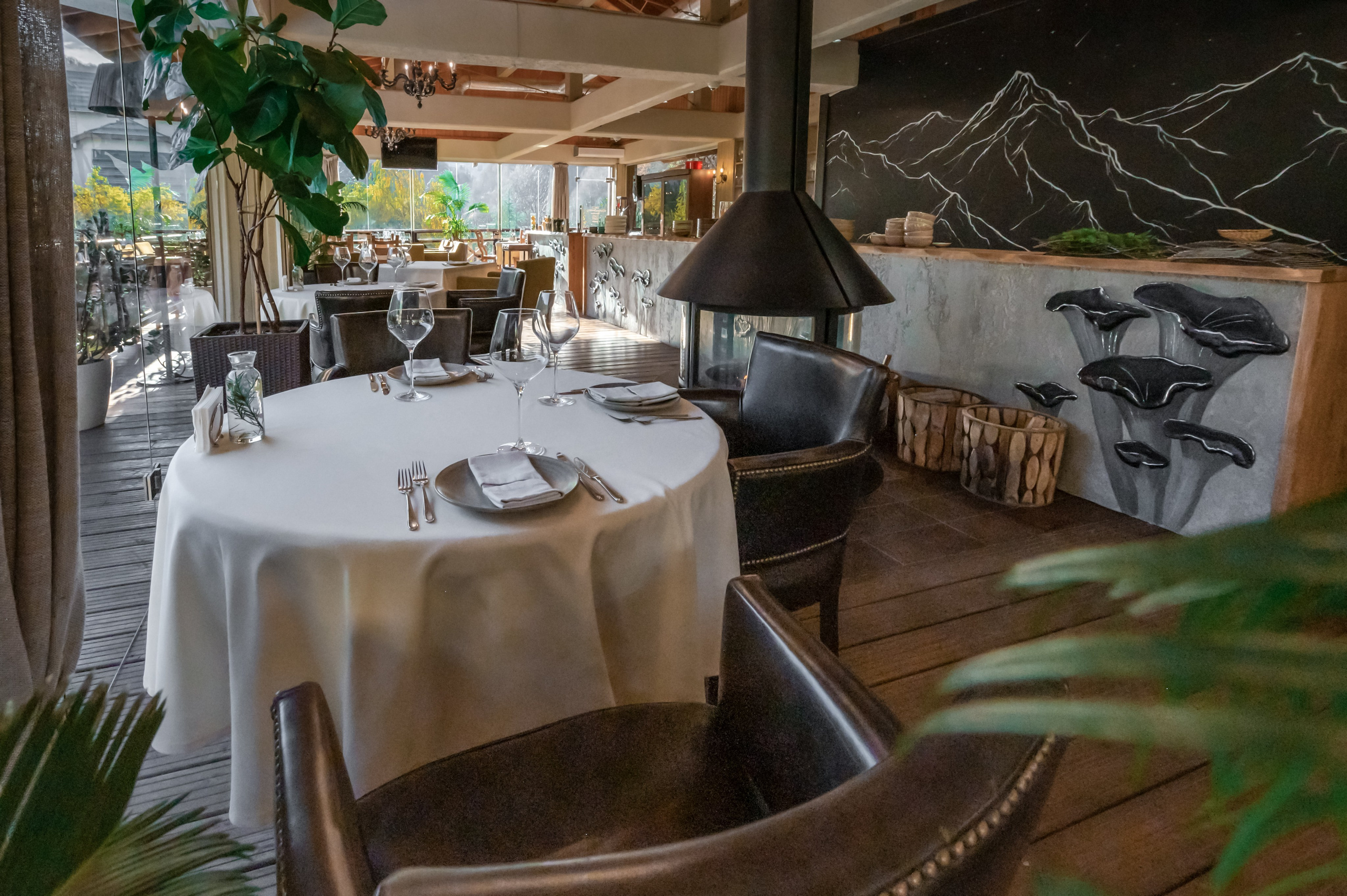 Ресторан «Черная Лисичка» на курорте Газпром Поляна. Репортажный фотограф в Красной Поляне и Сочи Павлюченко Екатерина