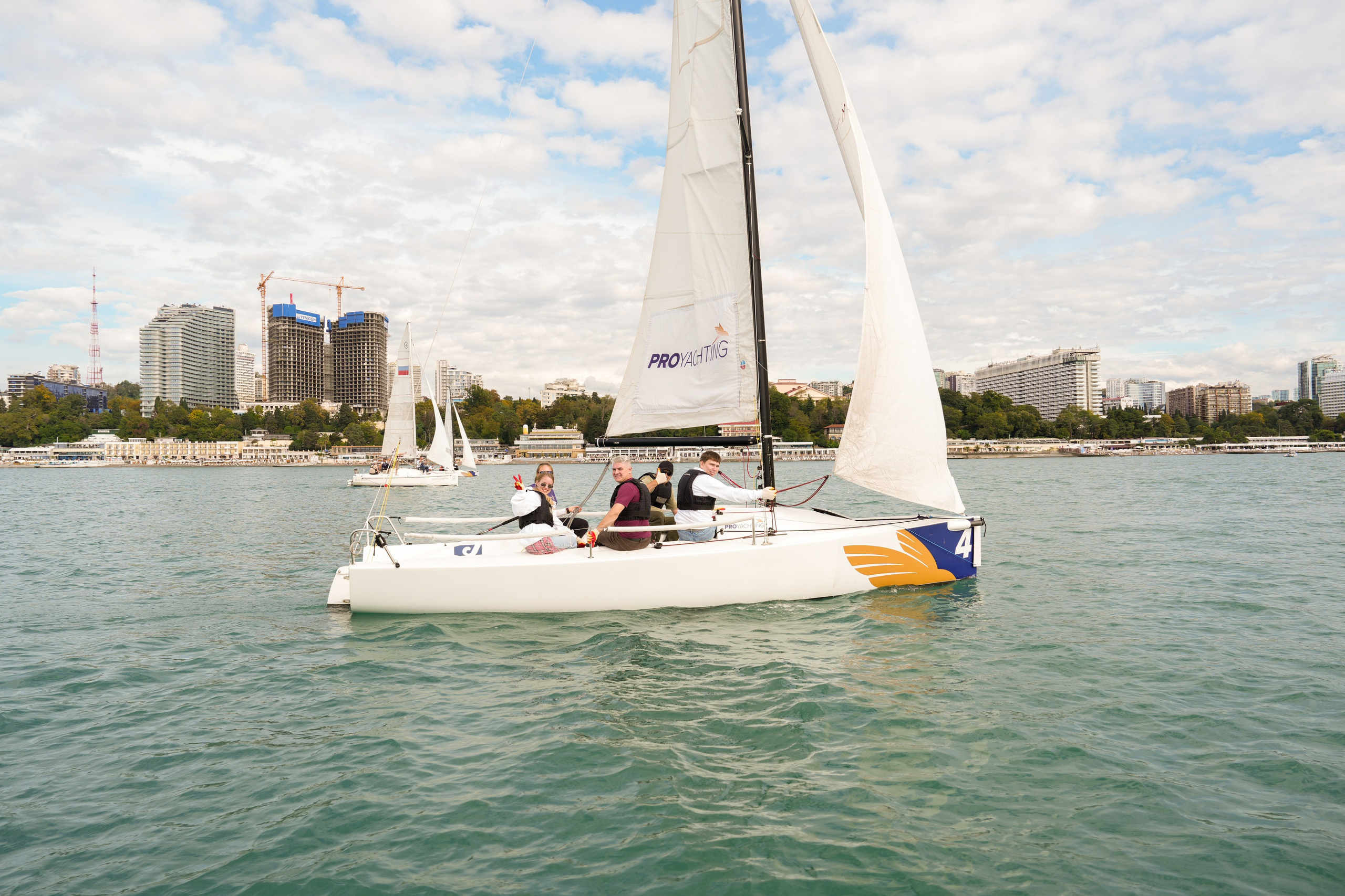 Яхтенная регата для компании Агрегатка. Репортажный фотограф в Красной Поляне и Сочи Павлюченко Екатерина