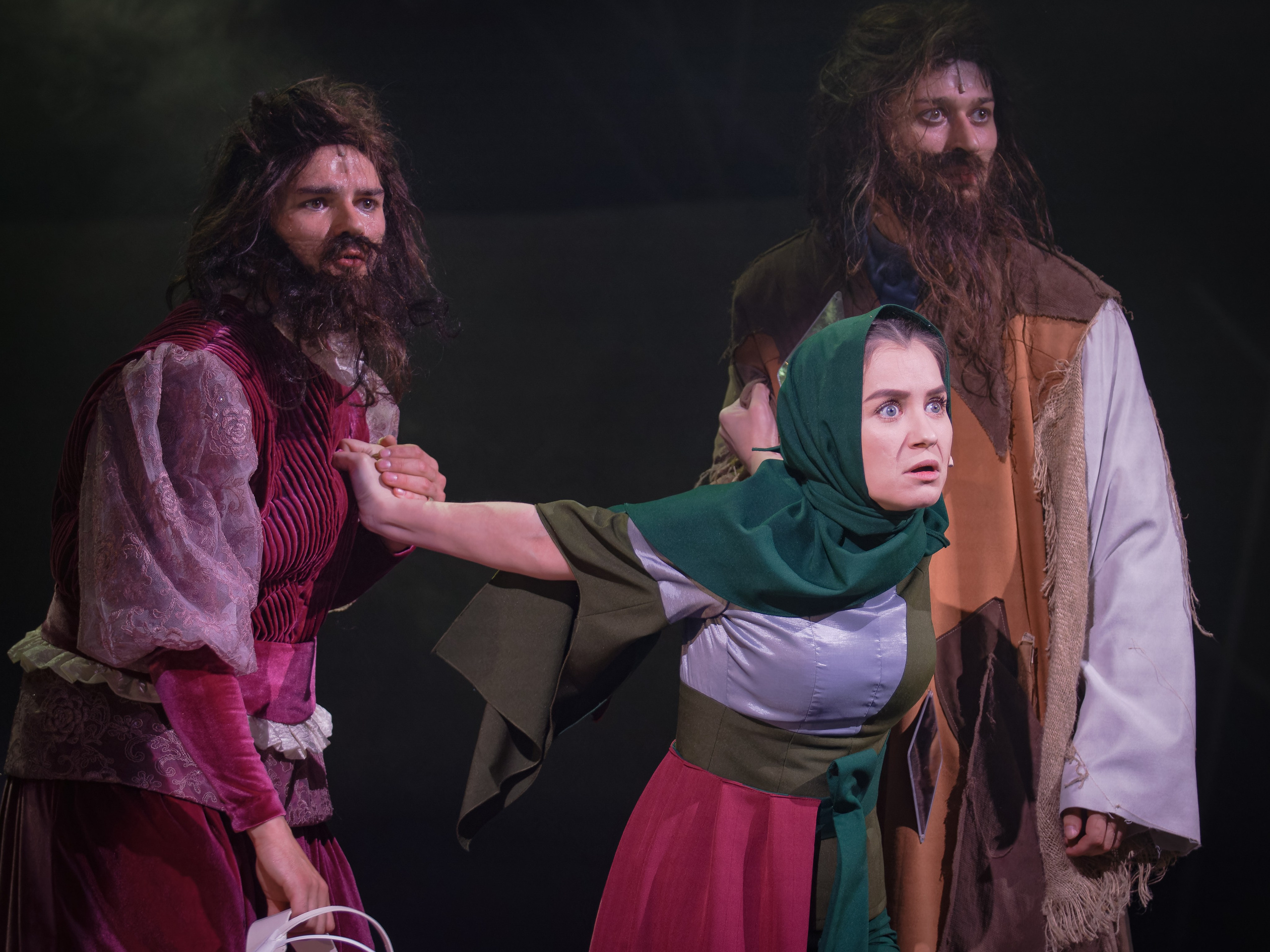 Любовь к трем апельсинам_Чехов Центр. Фотограф. г. Южно-Сахалинск. Олег Толстов