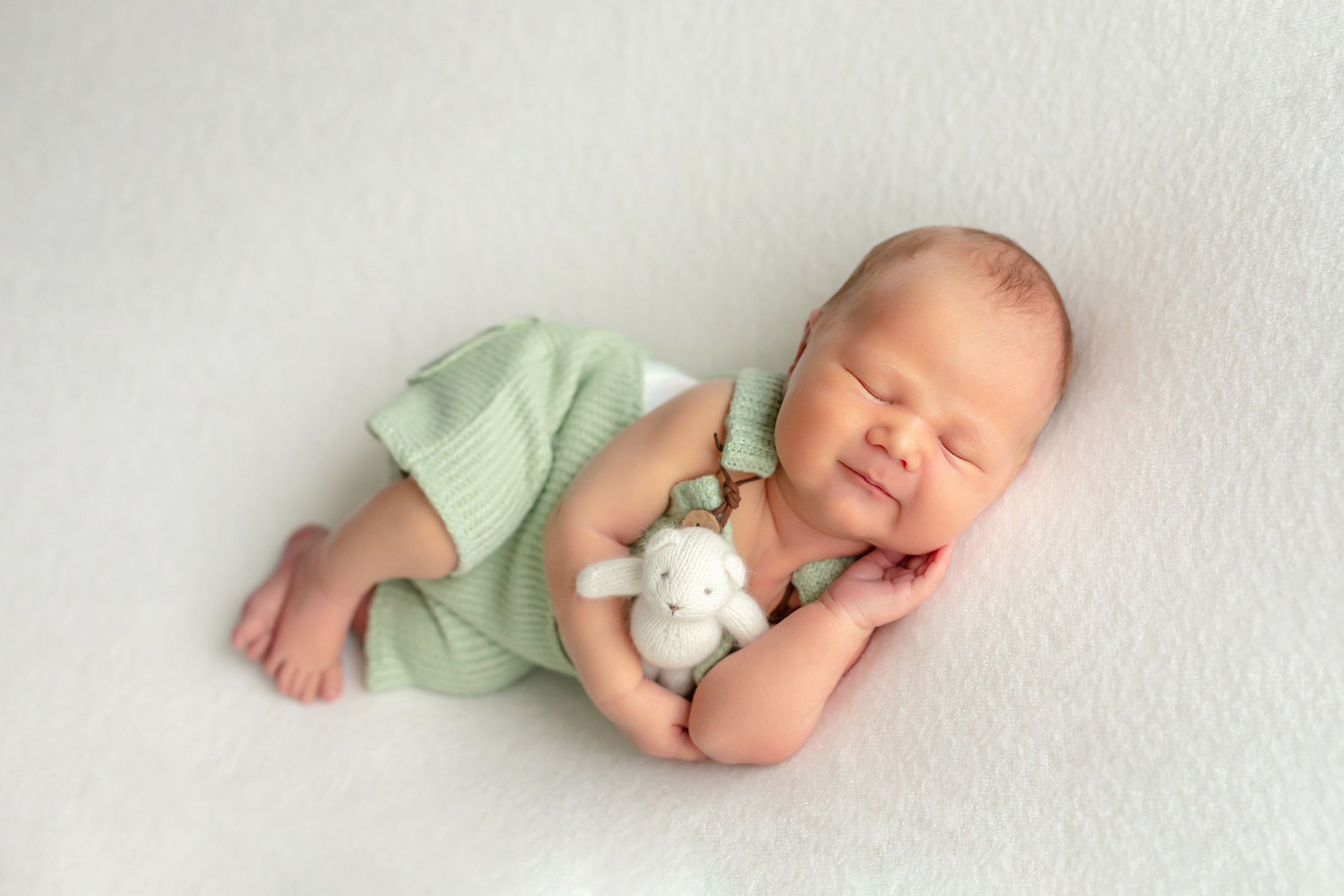 Новорожденные до 28 дней. Фотограф новорожденных в Тюмени