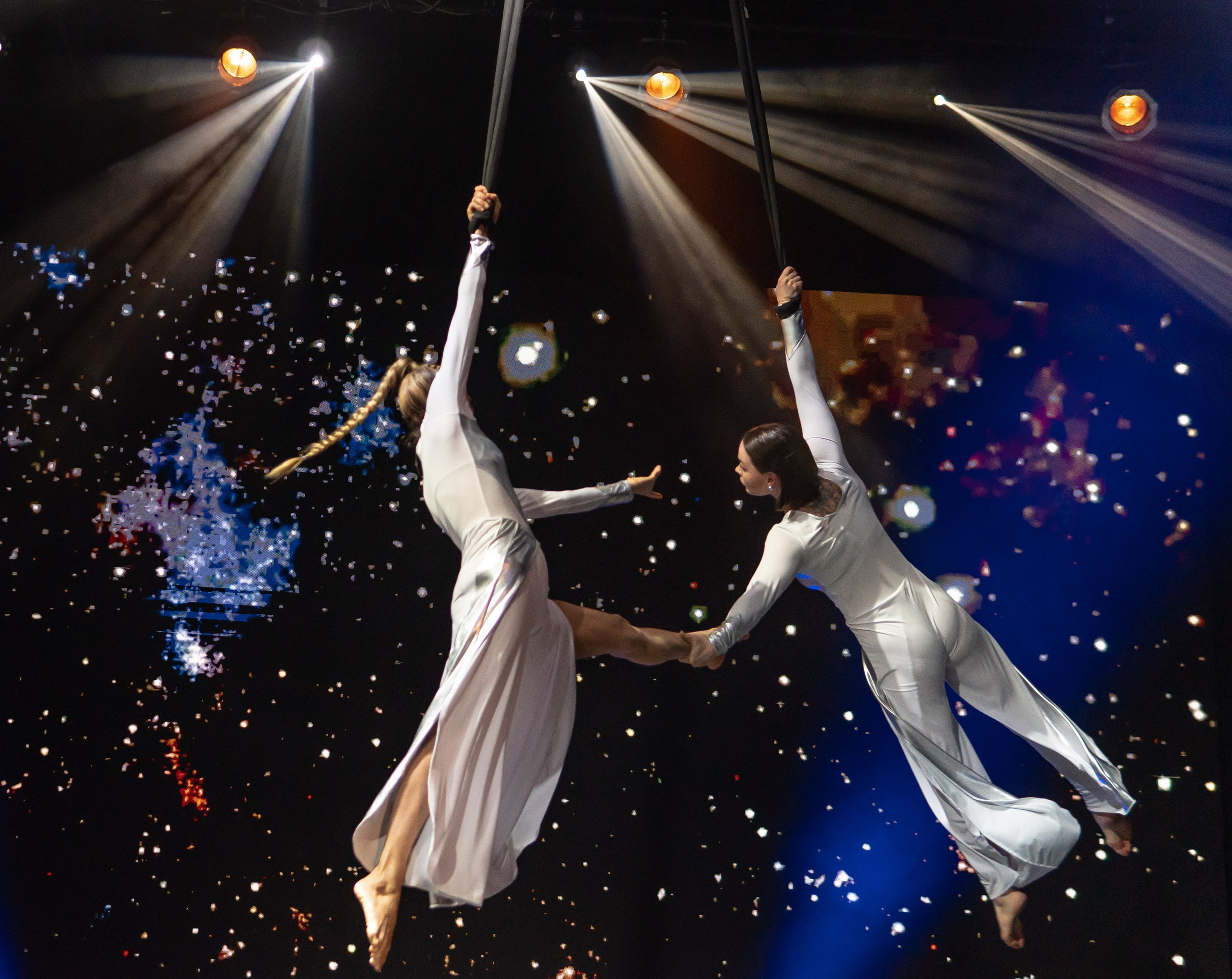 Репортажная съемка акробатического шоу