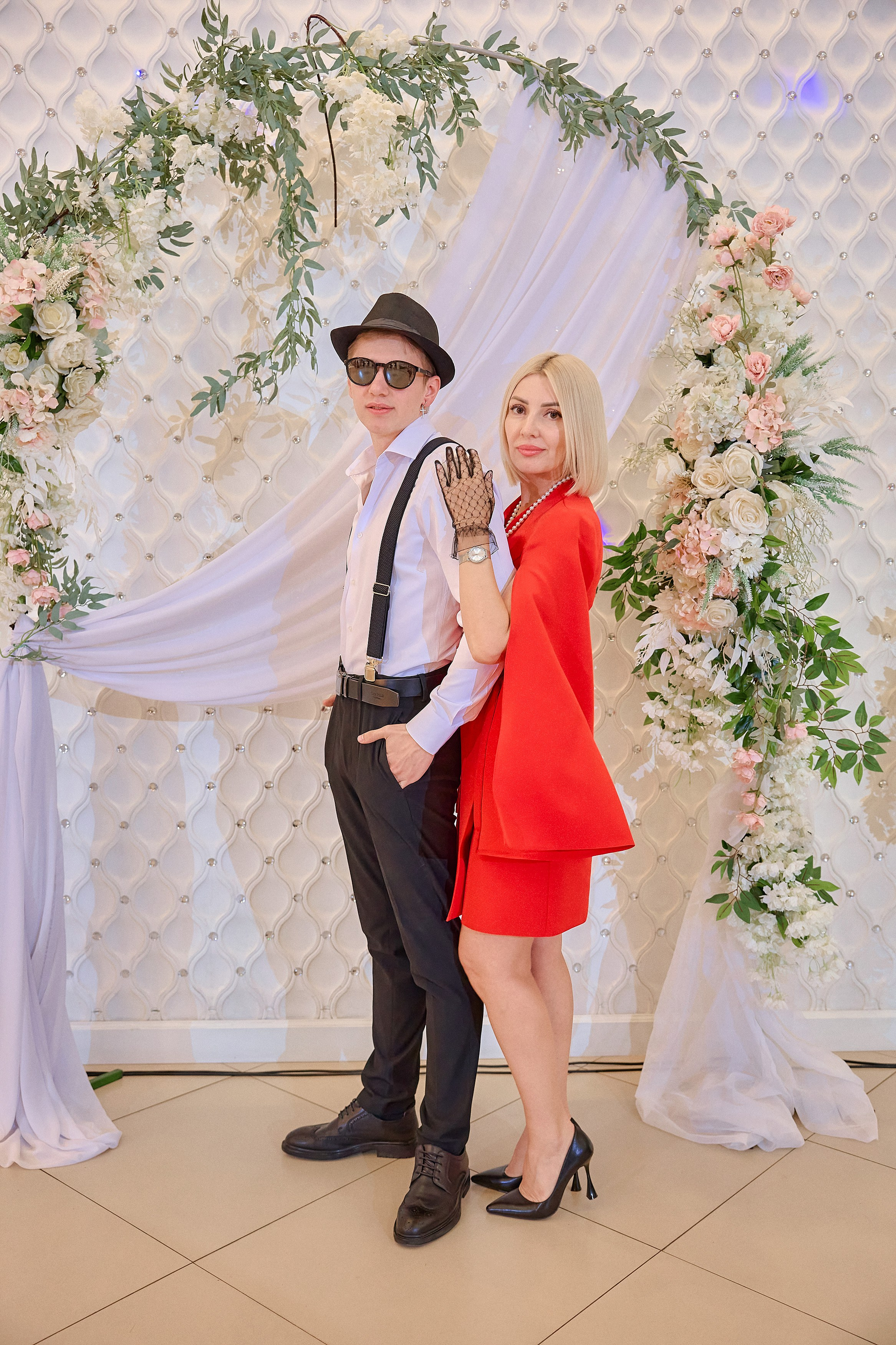 Портфолио репортажной фотосъёмки: Выпускной в ресторане «Император». Фотограф Яковлев Роман — Красноярск