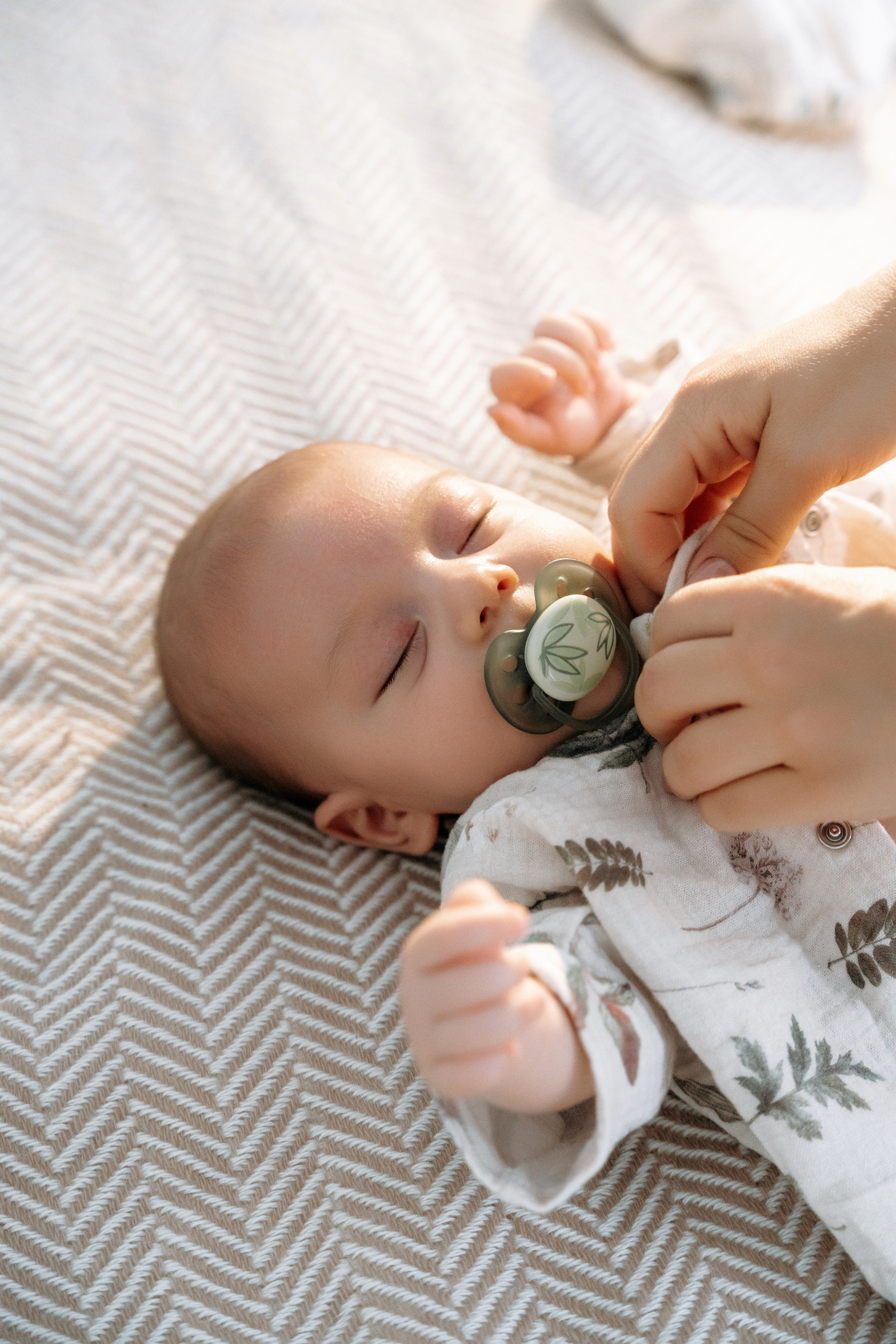 Малыш Марс дома с родителями. Семейный и свадебный фотограф в Ульяновске Арина Авдеева