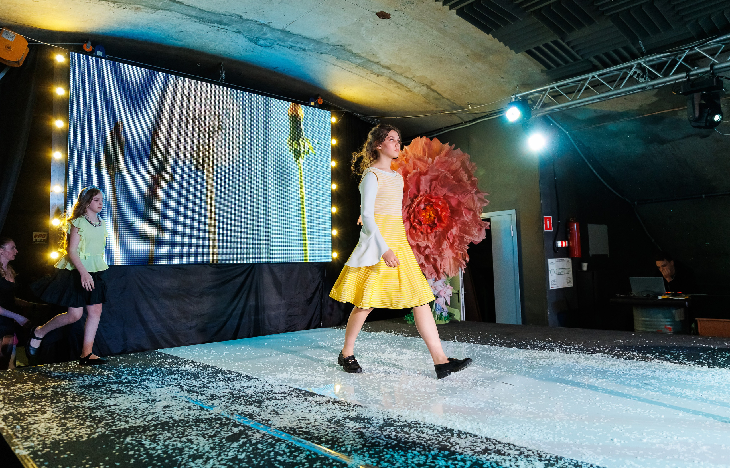 Показ Надежды Шибиной от журнала «Жираf». Фотограф Новосибирск — Наталья Гресь