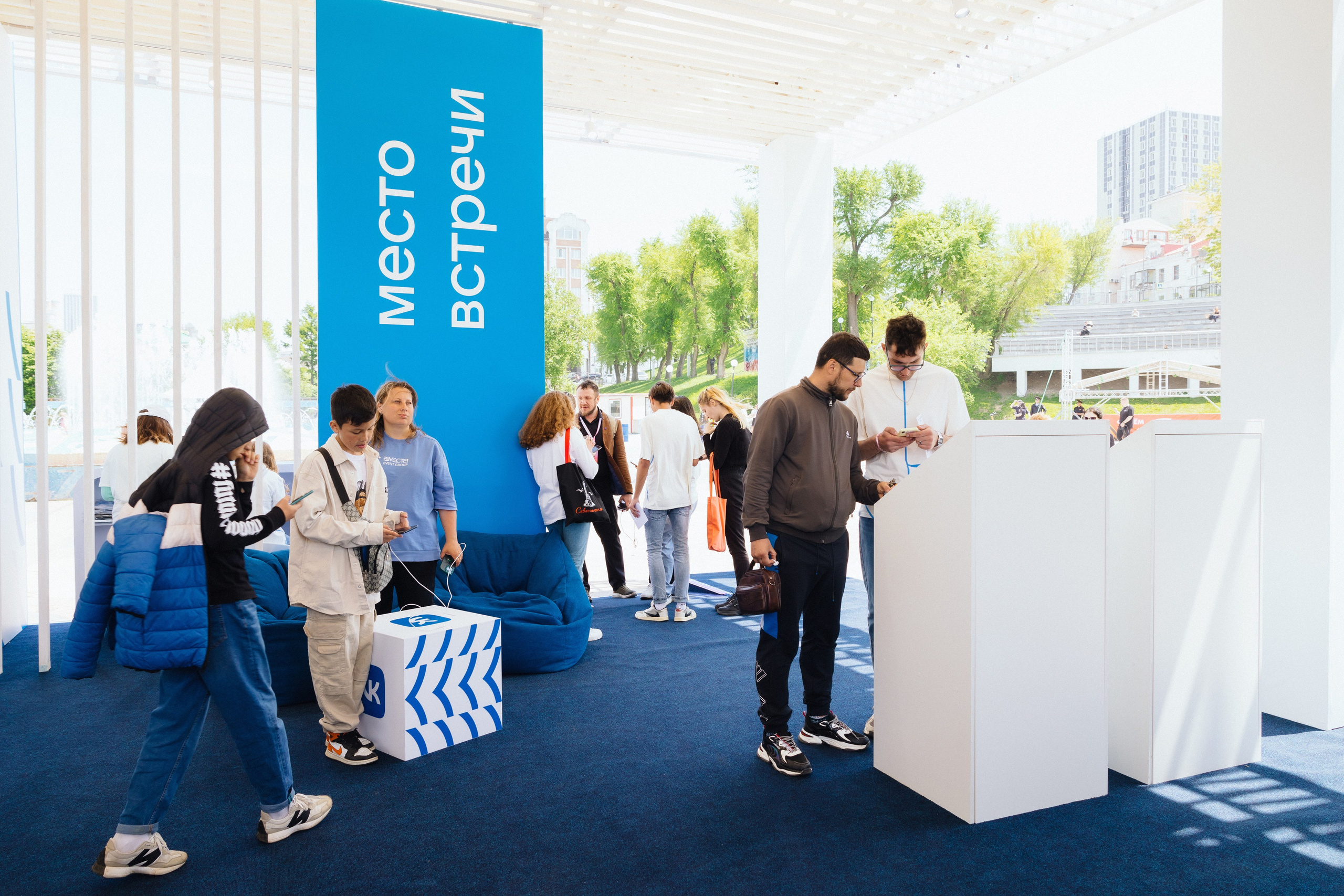 ВК МЕСТО ВСТРЕЧИ. Wedding and family photographer in Vladivostok Anton Blokhin