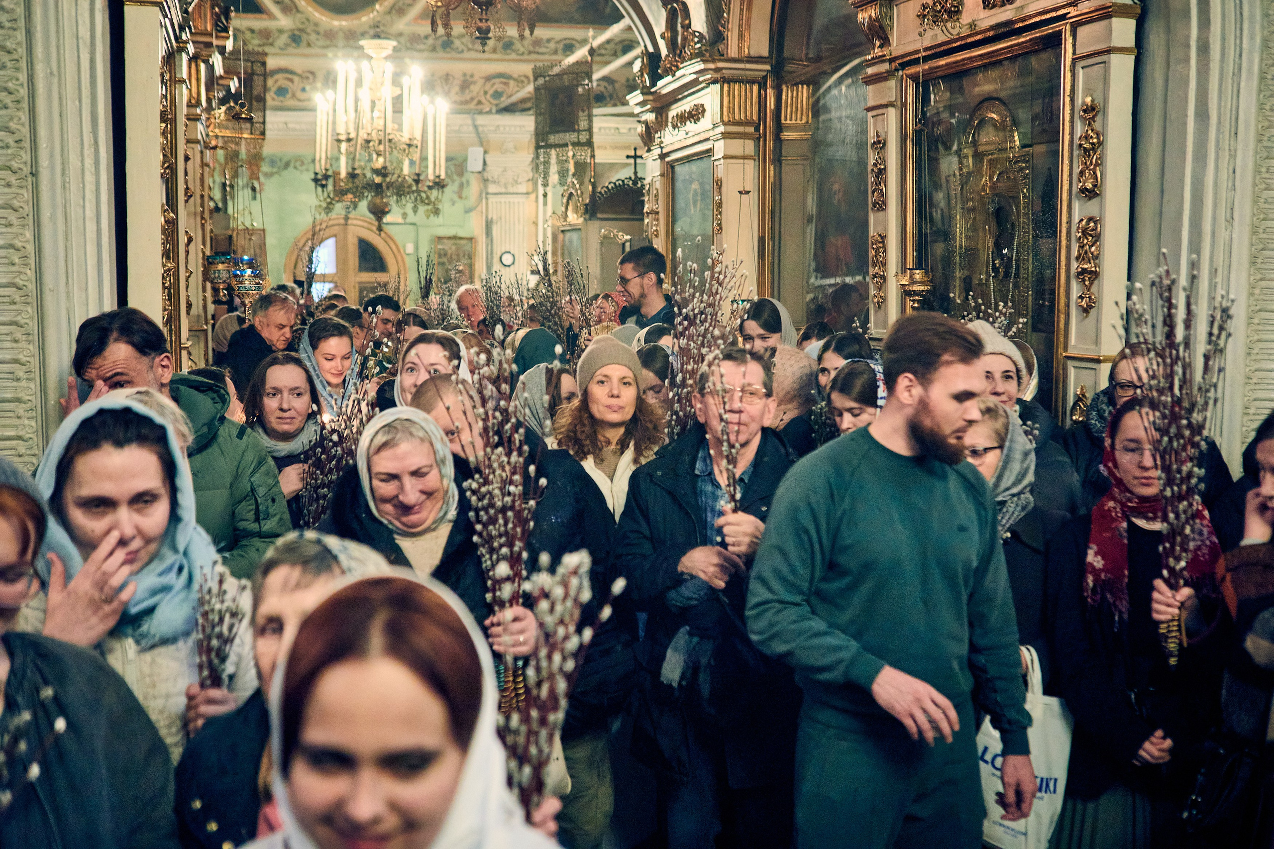 ВСЕНОЩНАЯ НА ВЕРБНОЕ ВОСКРЕСЕНИЕ. DMITRY MOISEENKO — фотограф, художник, топ-стилист