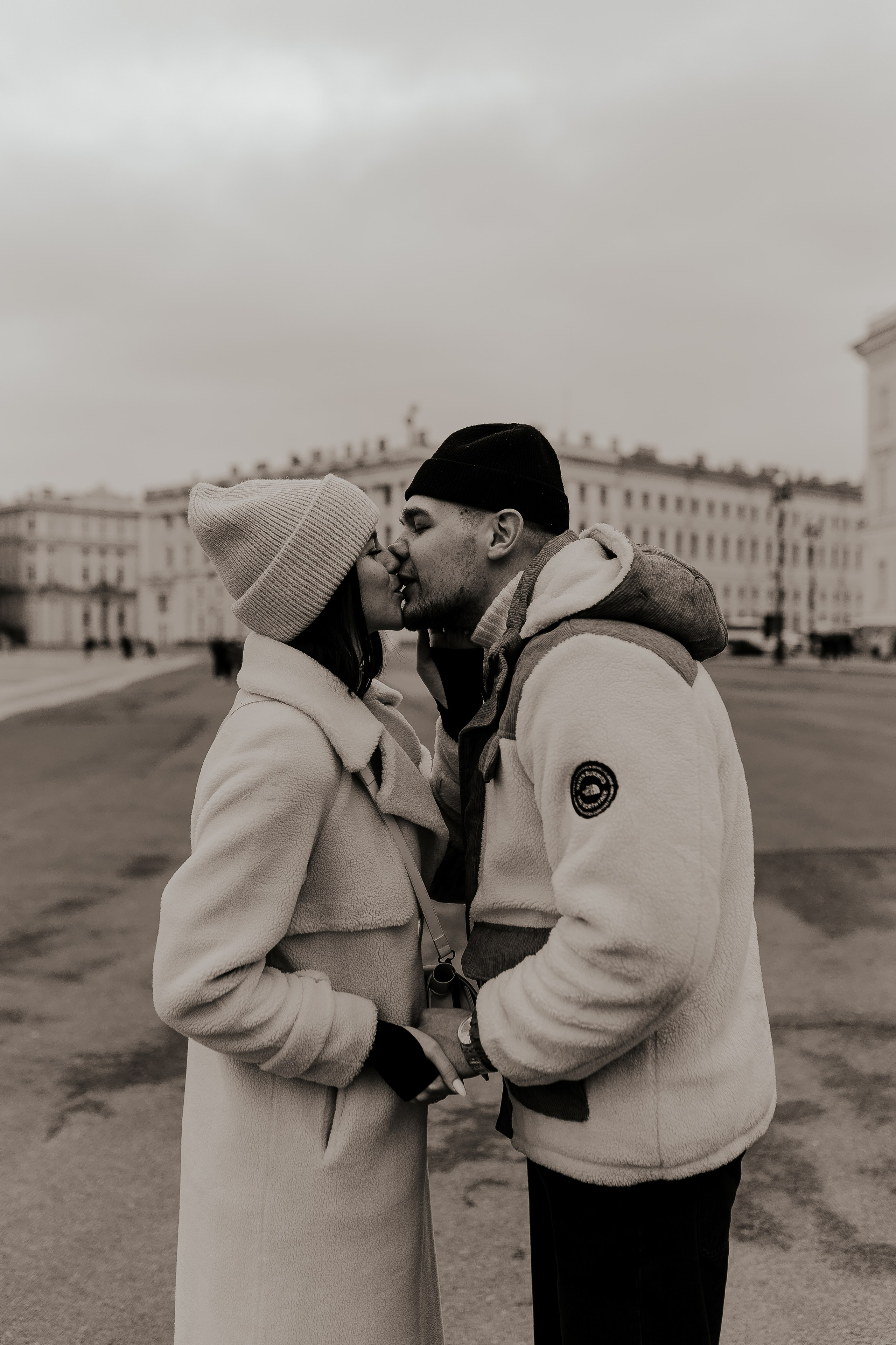Lovestory на дворцовой площади. Фотограф в Санкт-Петербурге Лиза Семченкова