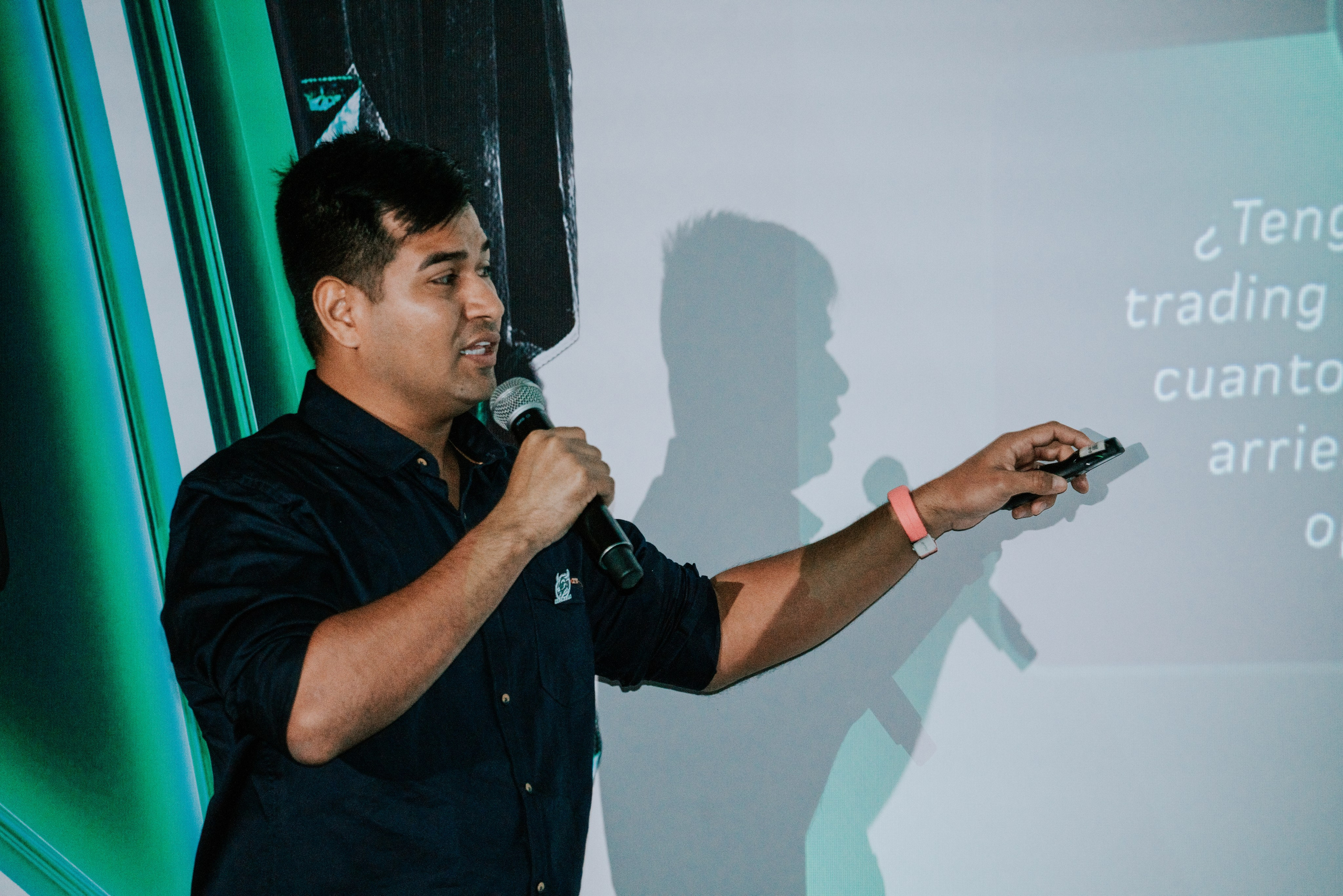 TRADERS DAY By NeomAAA Bogota. NeomAAA Funds Gallery