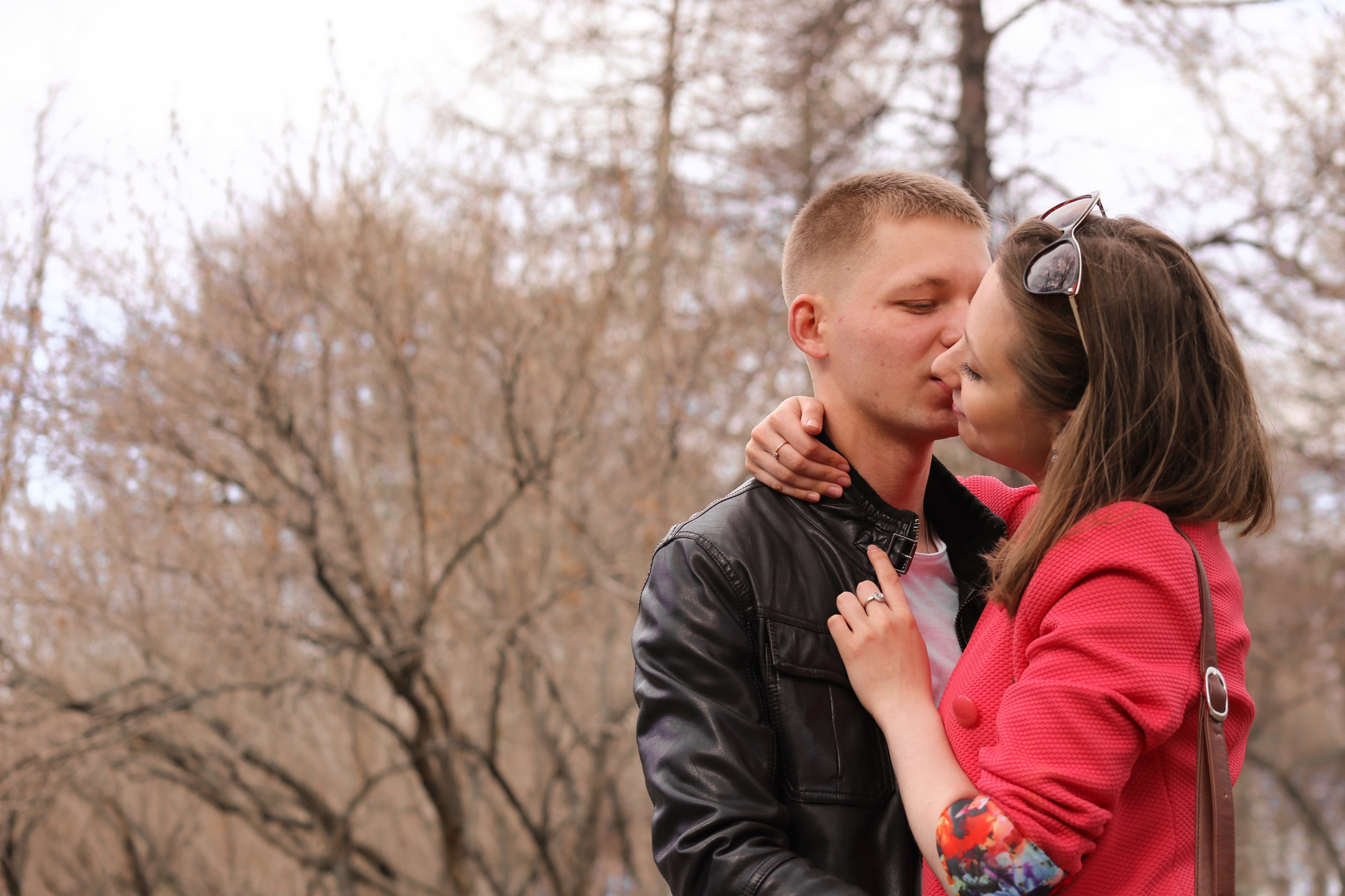 Love-story. Фотограф Пермь. Фотосессия в фотостудии Перми и на свежем воздухе