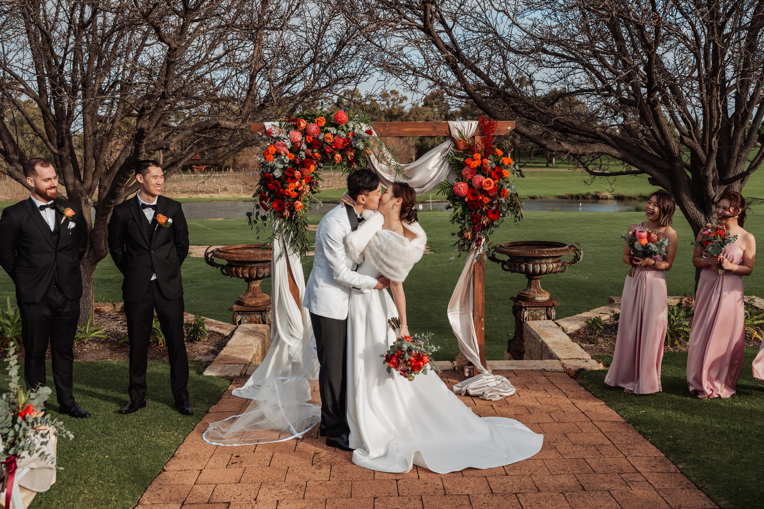 …True Love’s Kiss. Golden Moments Editing — We do Wedding’s Retouch and Video Editing