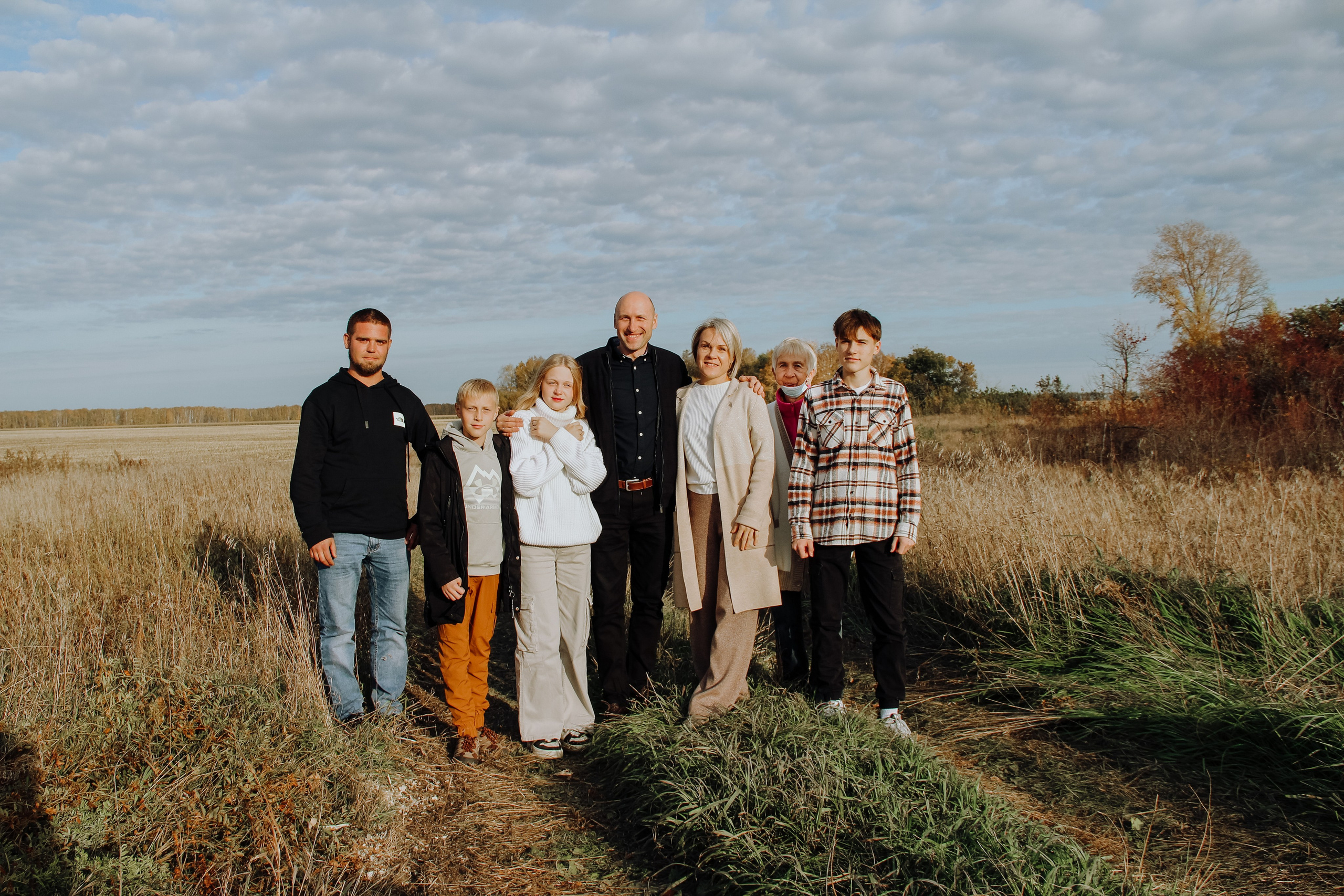 Семейная фотоистория. Большая семья Константина и Анны. Семейный фотодуэт Ирина и Николай Власьевы. Фотосессии в Новосибирске