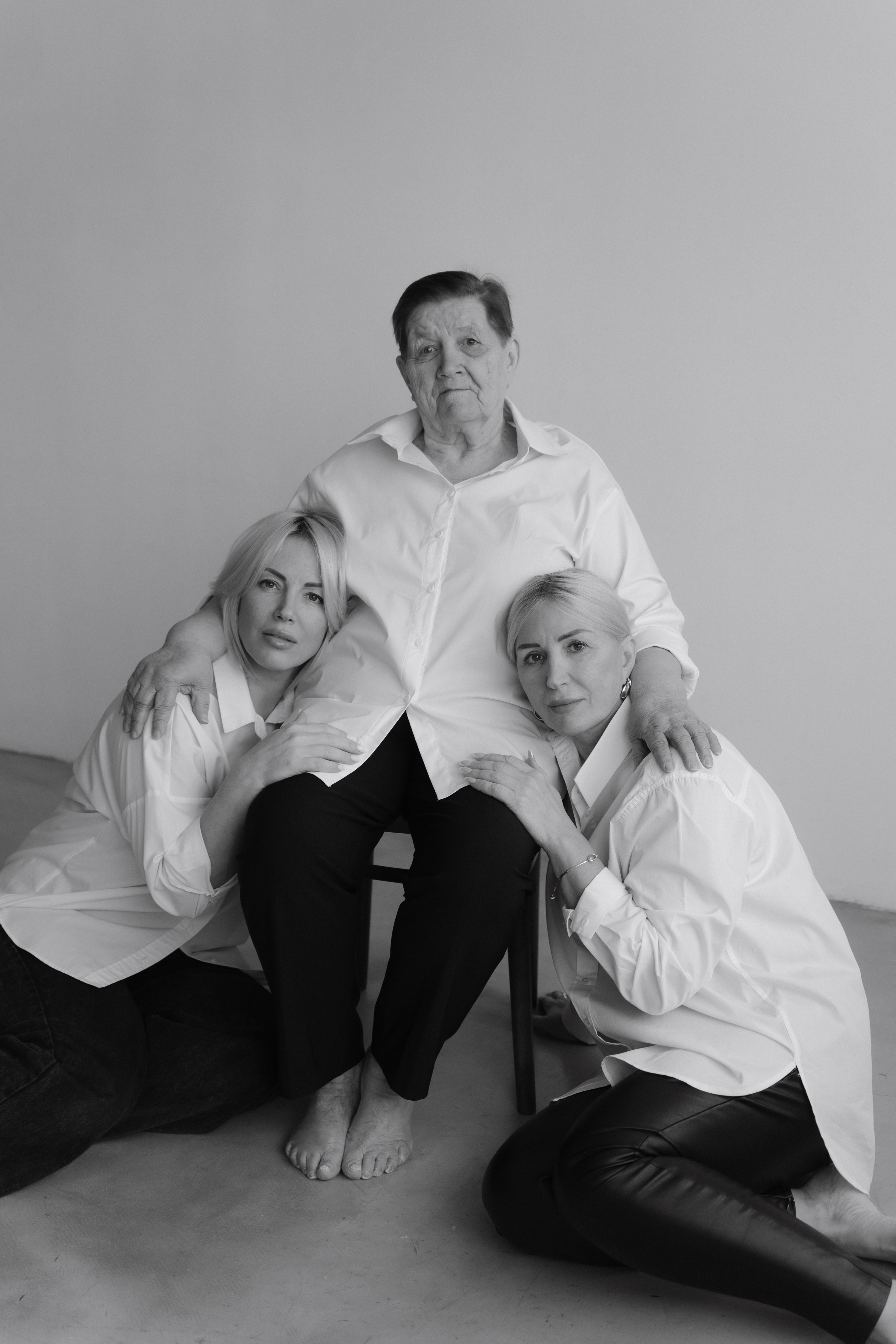 Семейная. Четыре поколения. Фотограф в Новосибирске. Ефимова Анастасия