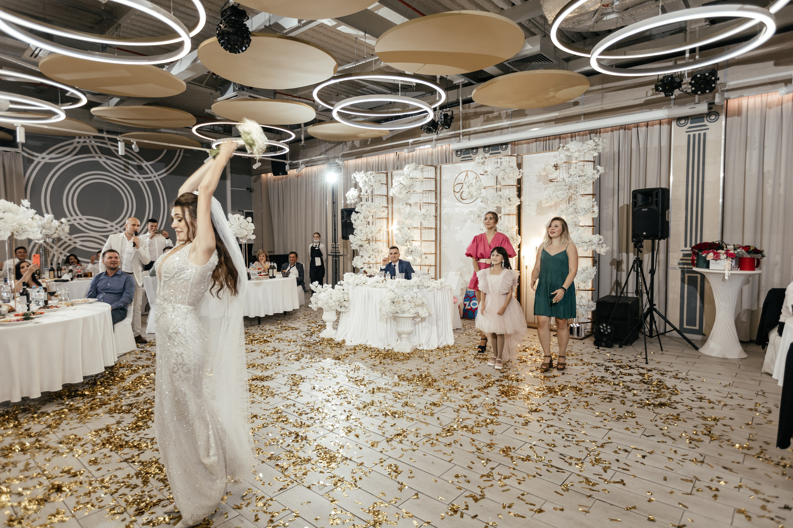 Свадебный фотограф Уфа — Руслан ГабдлисламовЖивые эмоции, красивые кадры, воспоминания на всю жизнь.Работаю по всей Республике Башкортоста. Свадебный фотограф Уфа Руслан Габдлисламов