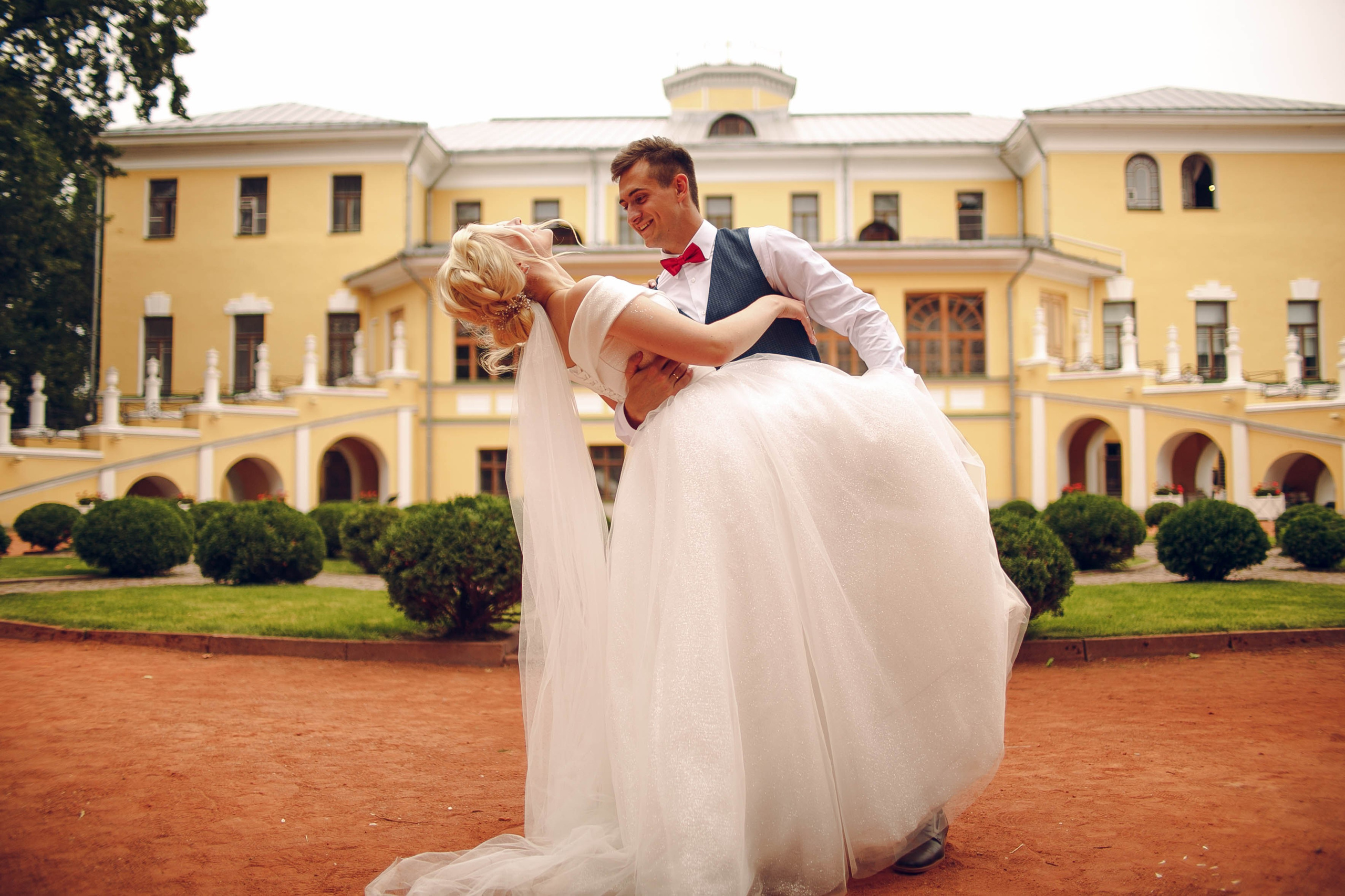 Загс и фотопрогулка. Ваш репортажный фотограф Артемий Антонов