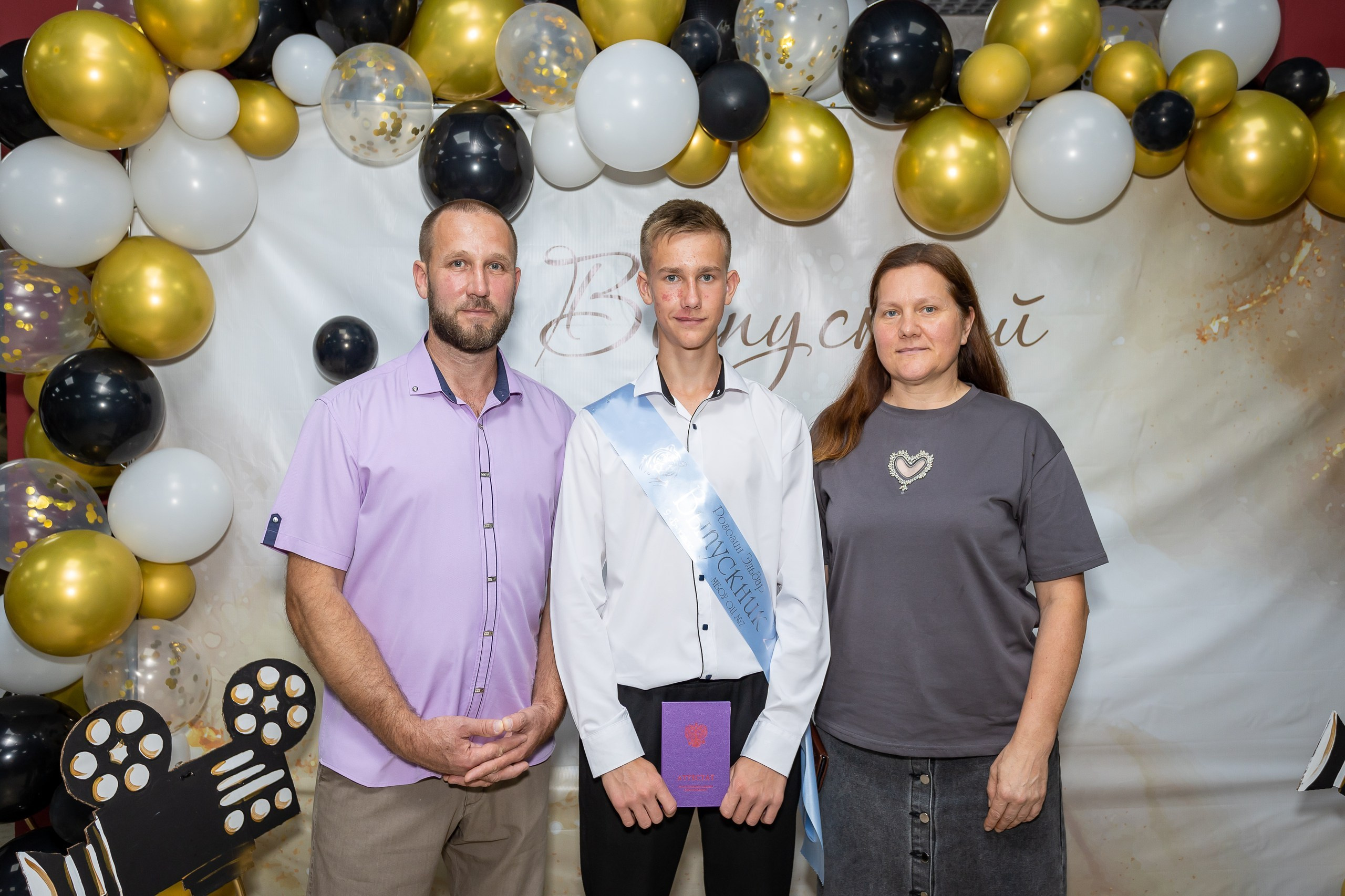 Вручение аттестата и выпускной вечер. Выпускные альбомы Майкоп, Краснодар Елена Золотарева