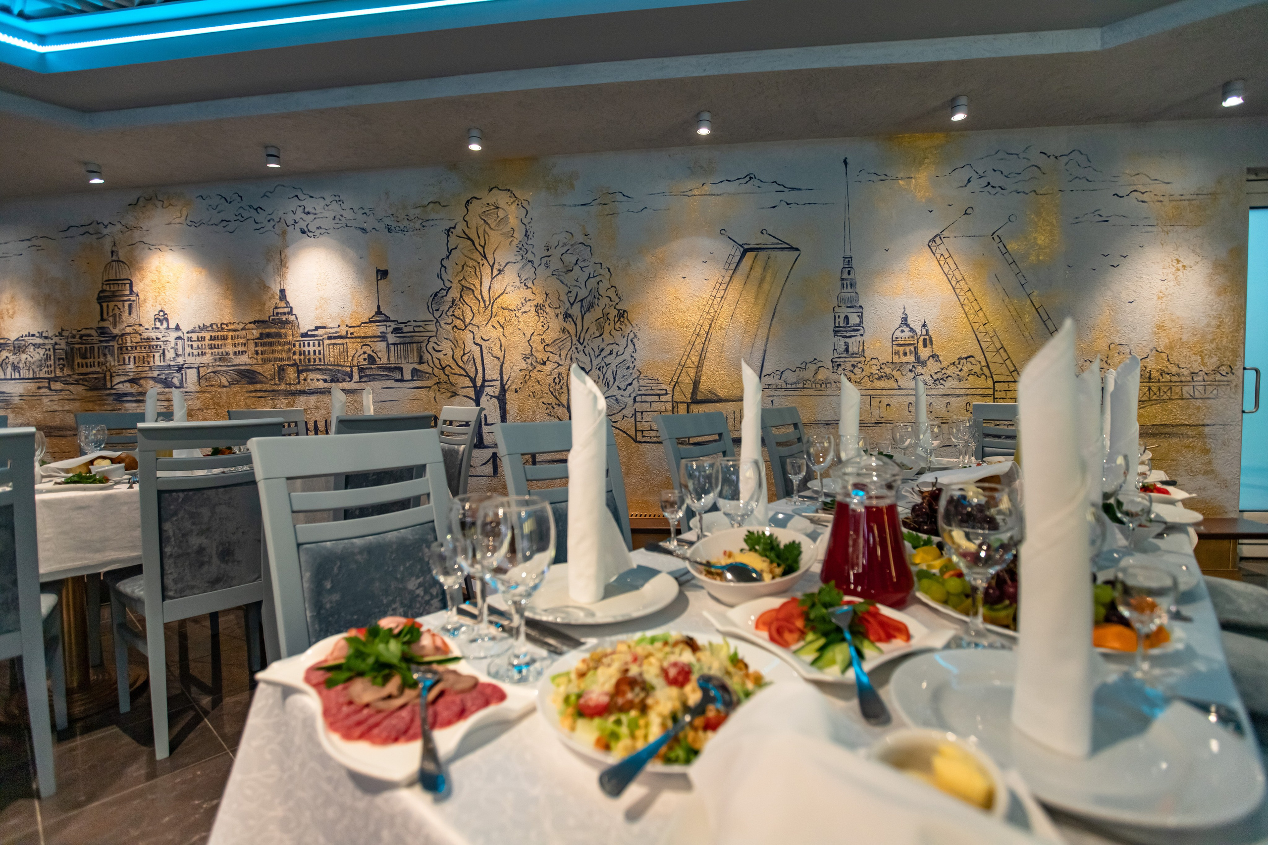 Банкетный зал при отеле «Нептун». Фотограф Махлаева Виктория/Санкт-Петербург