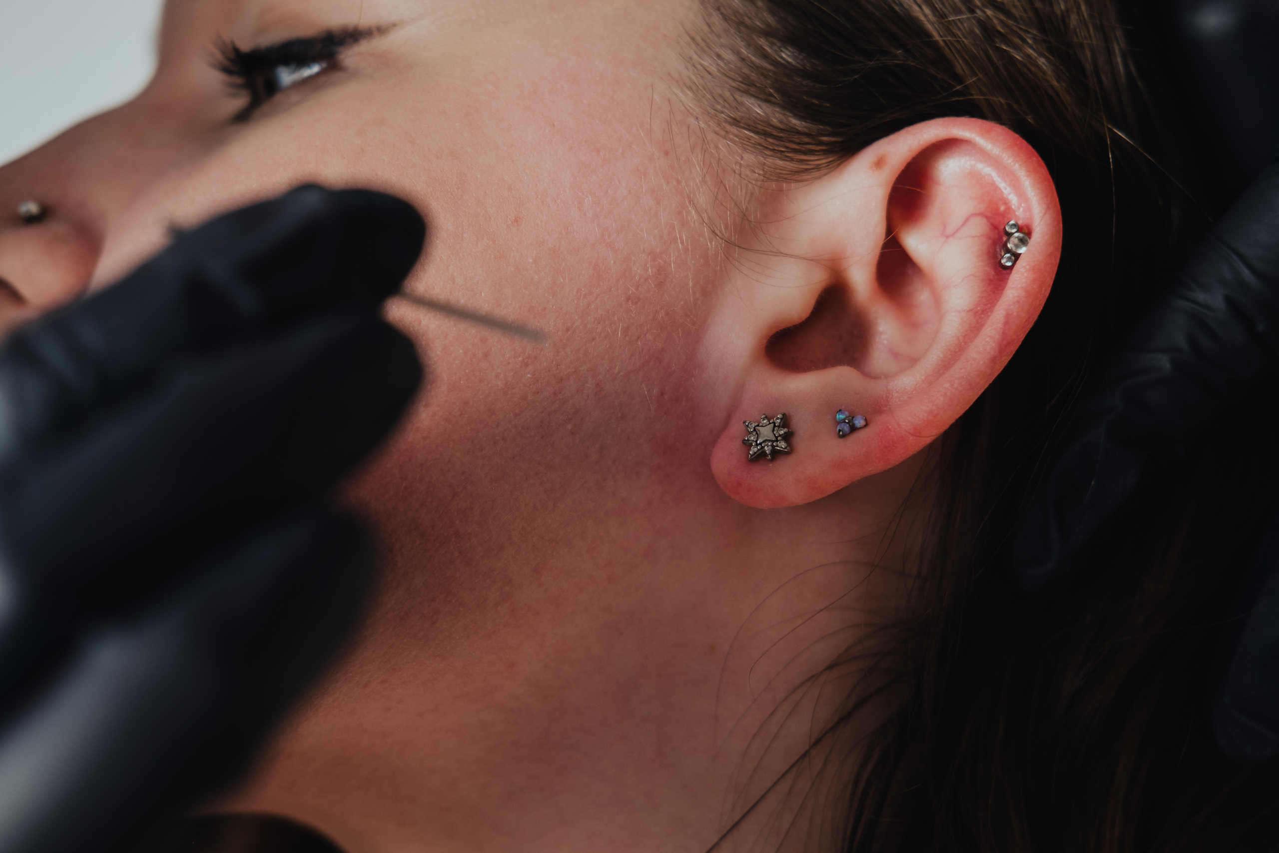 Контент съёмка для Анны пирсинг мастер. Фотограф в Иркутске Анна Мирошникова