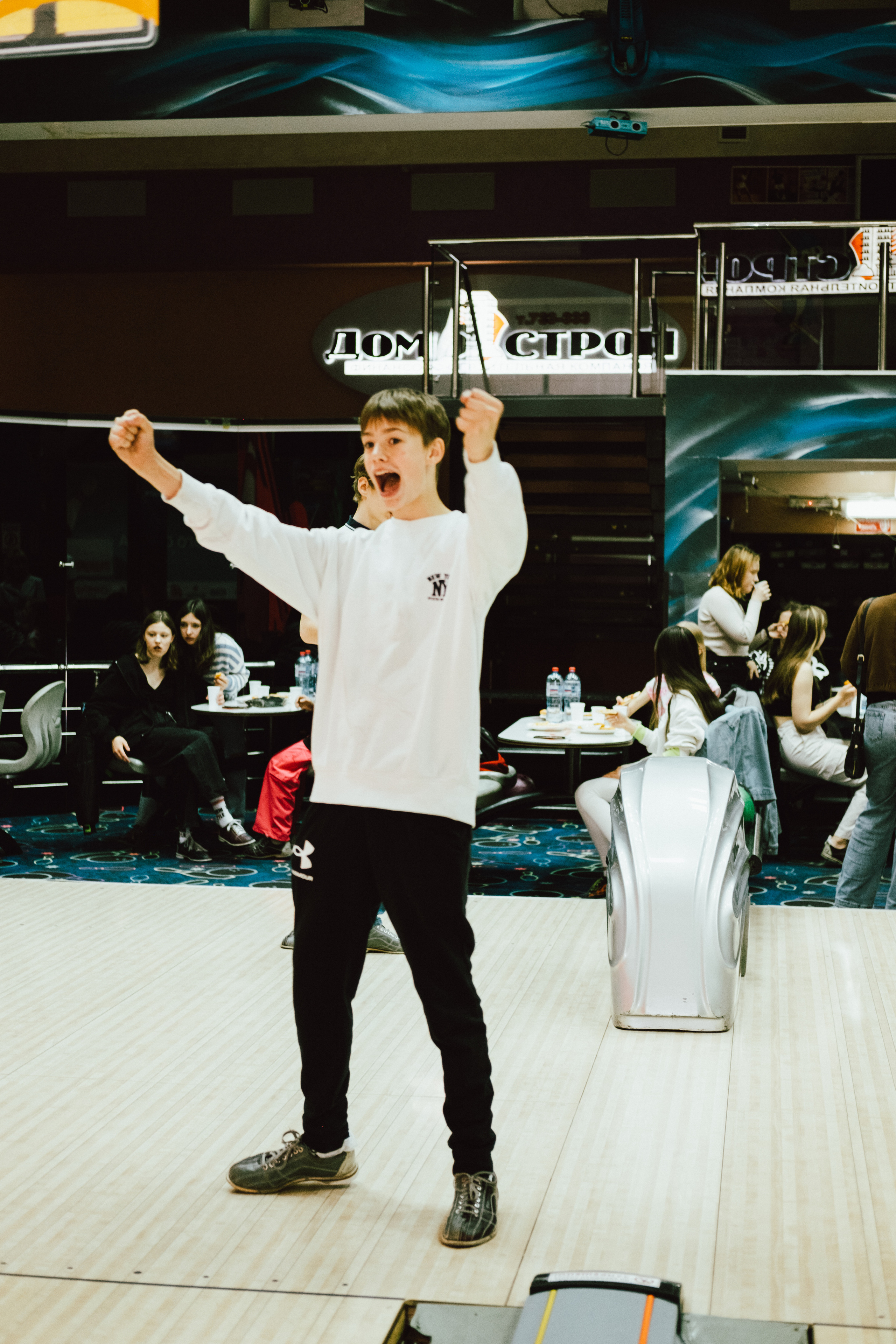 Выпускной в боулинге. Фотограф в Иркутске Анна Мирошникова