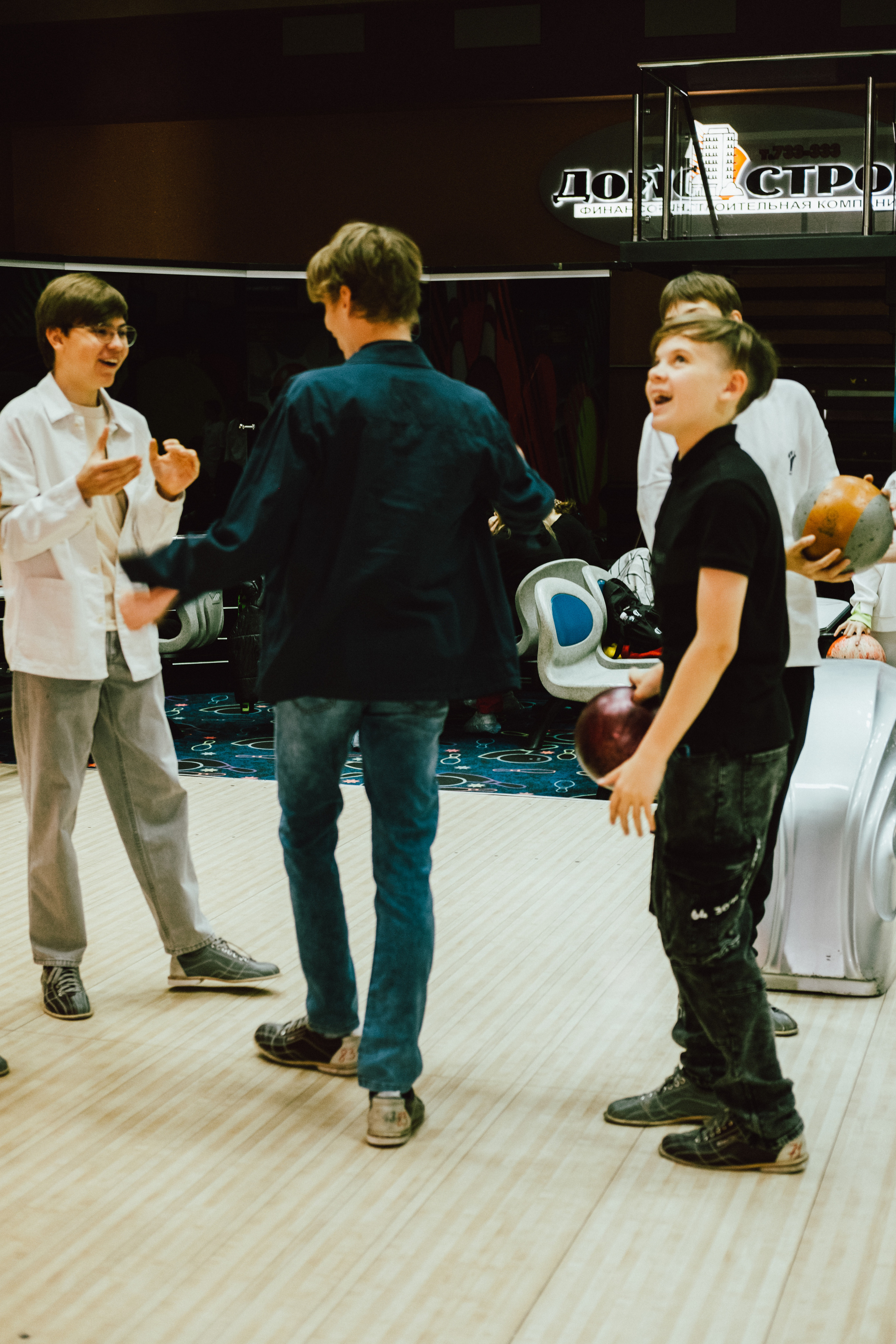 Выпускной в боулинге. Фотограф в Иркутске Анна Мирошникова