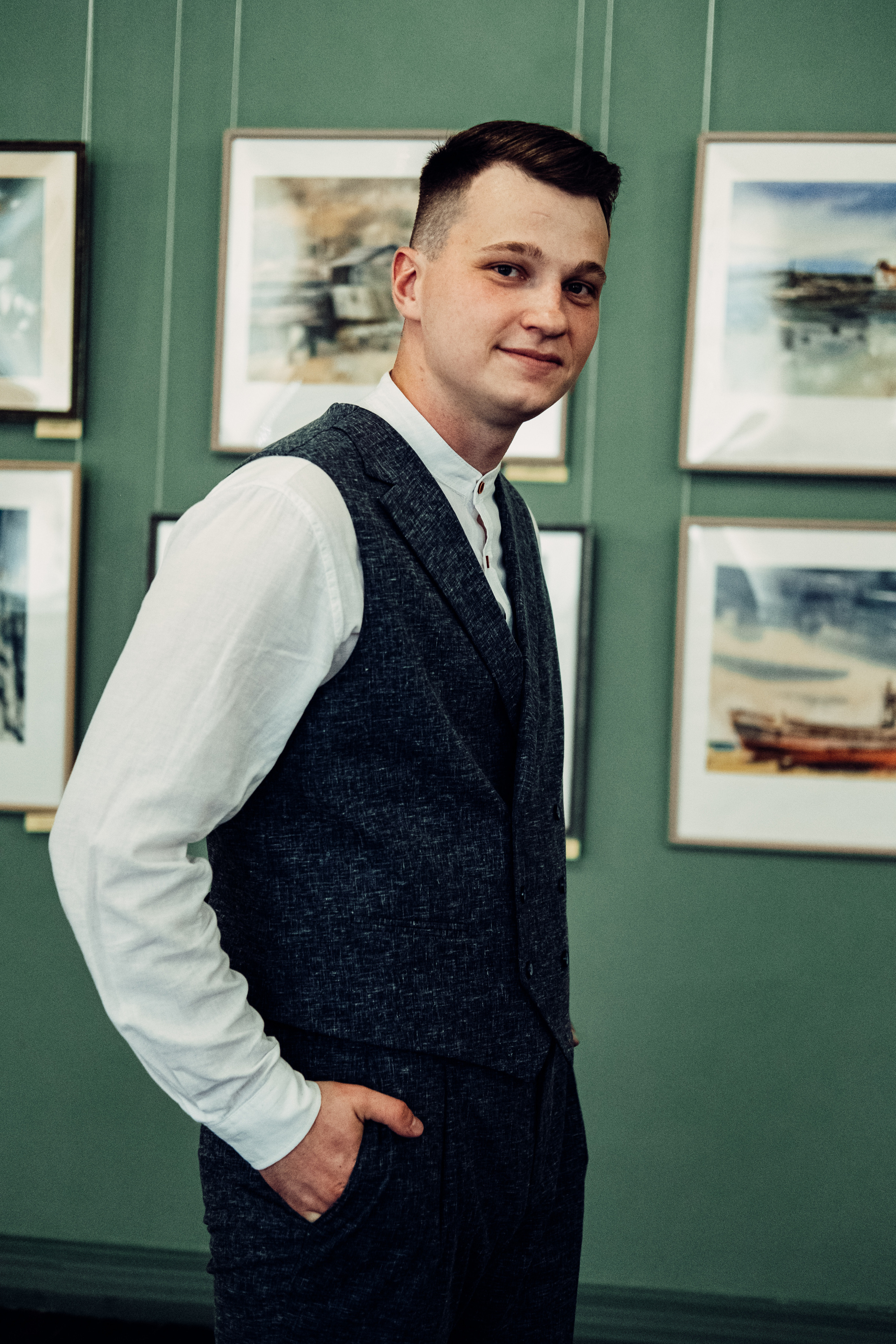 С любовью к искусству, свадьба в художественной галерее. Фотограф в Иркутске Анна Мирошникова