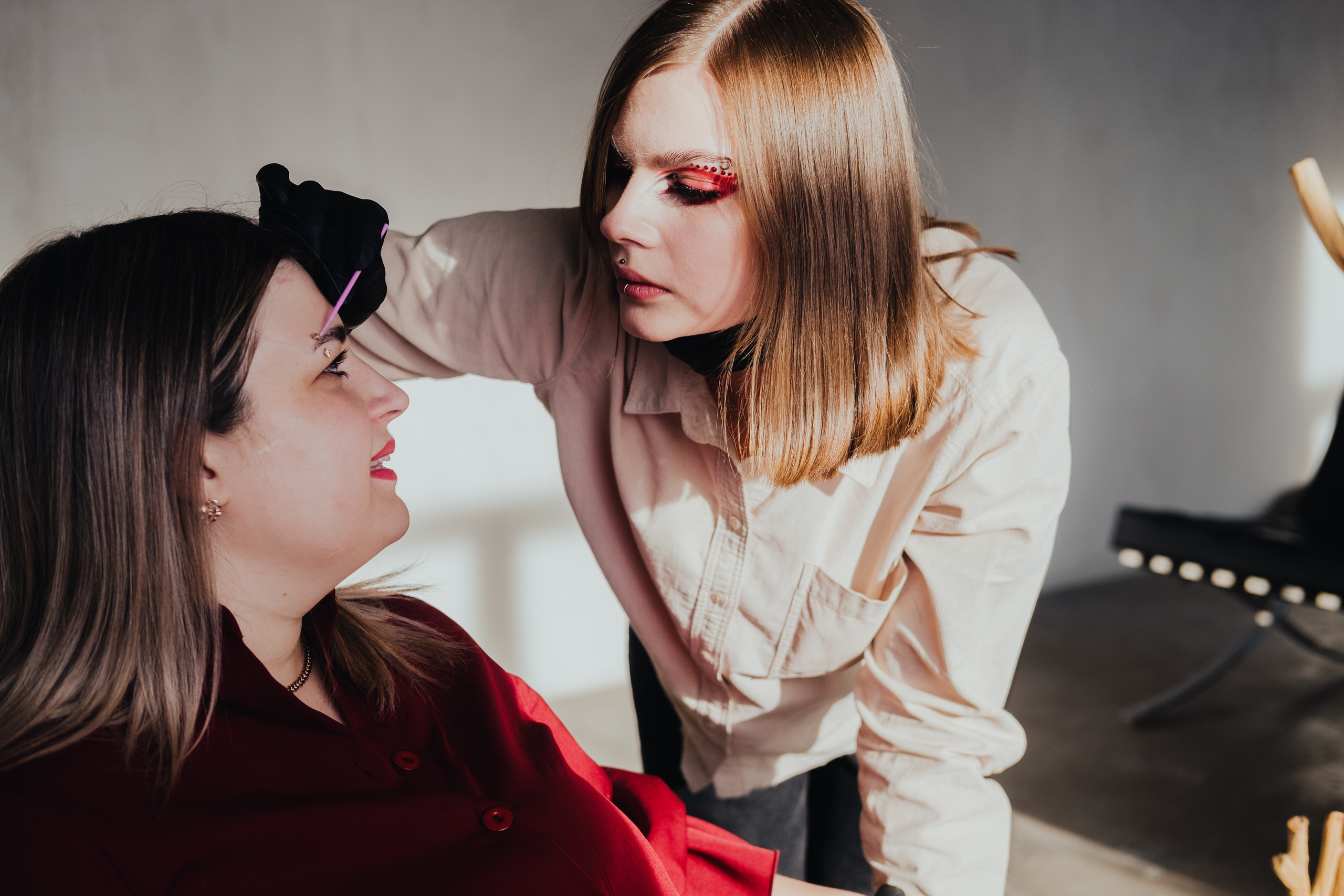 Контент съёмка для Анны пирсинг мастер. Фотограф в Иркутске Анна Мирошникова