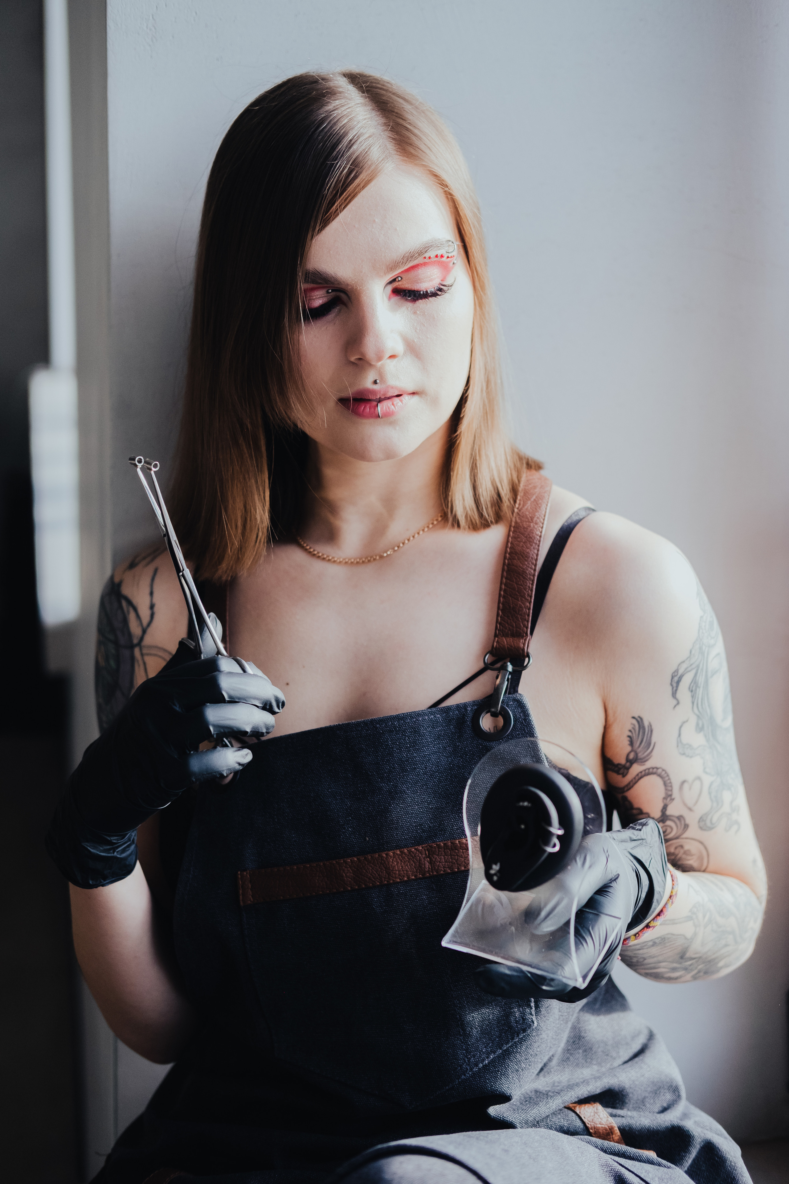 Контент съёмка для Анны пирсинг мастер. Фотограф в Иркутске Анна Мирошникова