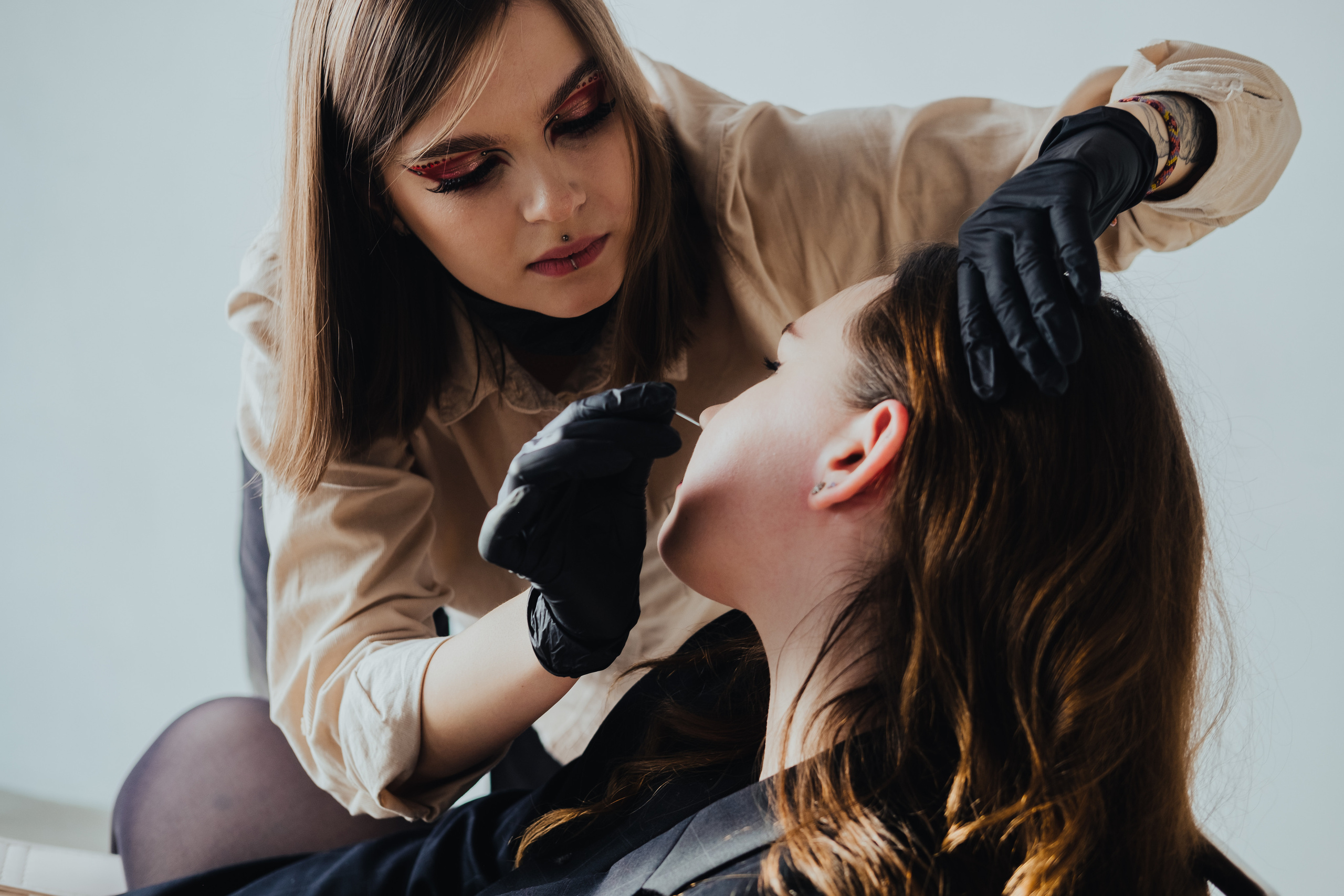 Контент съёмка для Анны пирсинг мастер. Фотограф в Иркутске Анна Мирошникова