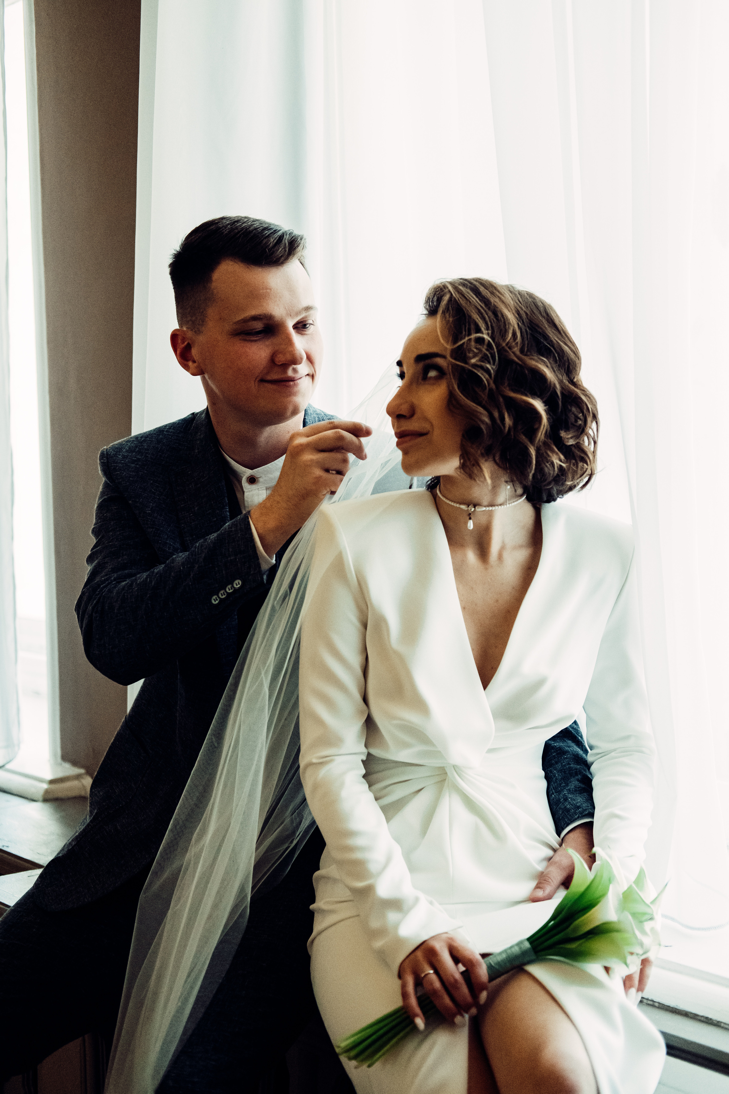 С любовью к искусству, свадьба в художественной галерее. Фотограф в Иркутске Анна Мирошникова