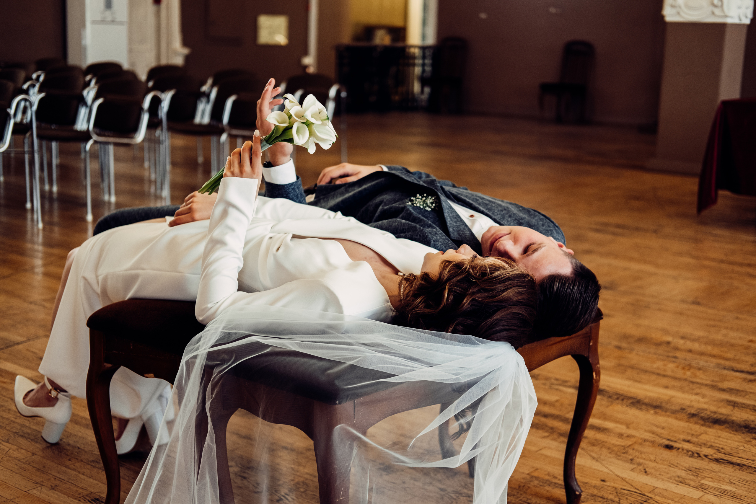 С любовью к искусству, свадьба в художественной галерее. Фотограф в Иркутске Анна Мирошникова