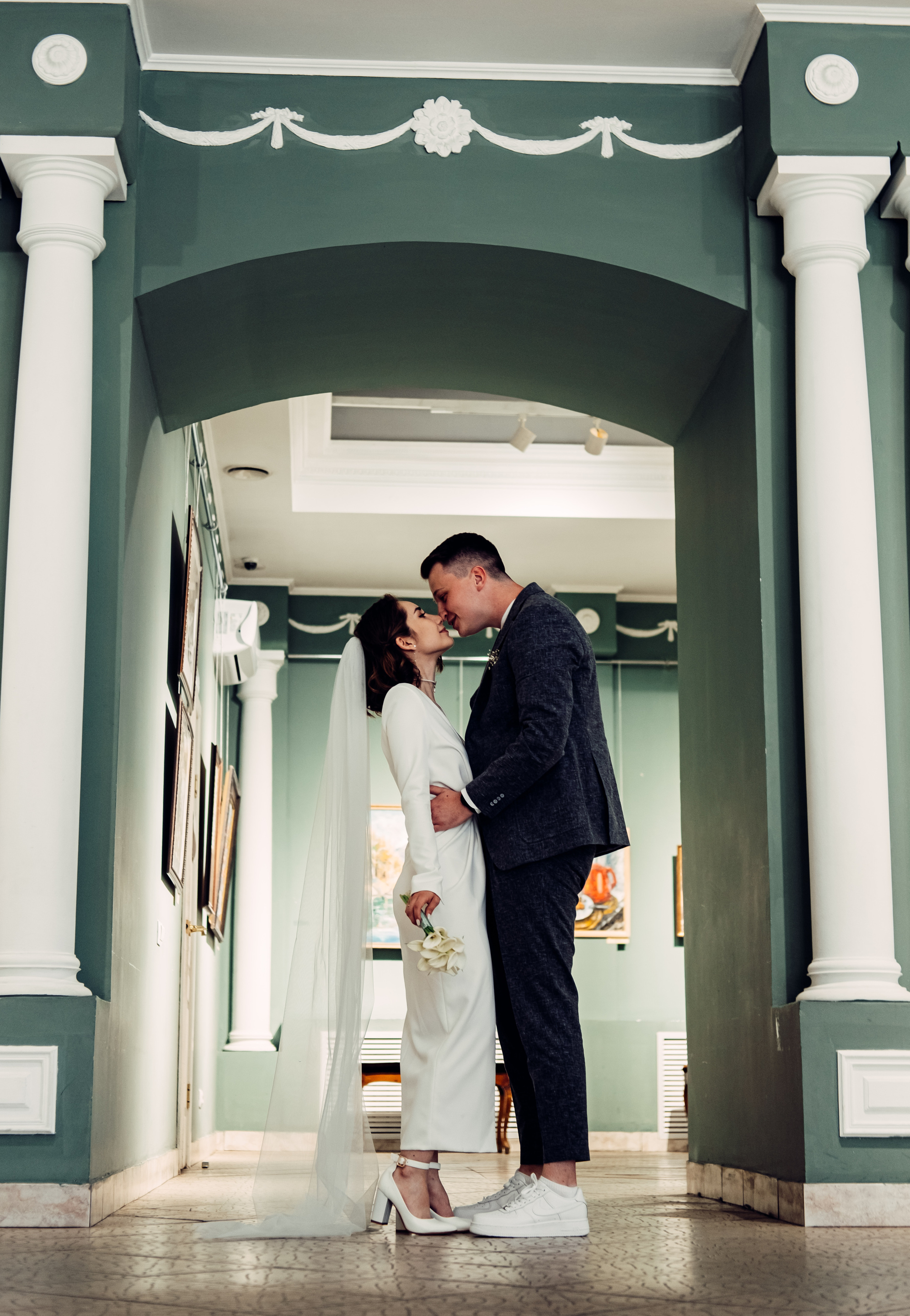 С любовью к искусству, свадьба в художественной галерее. Фотограф в Иркутске Анна Мирошникова