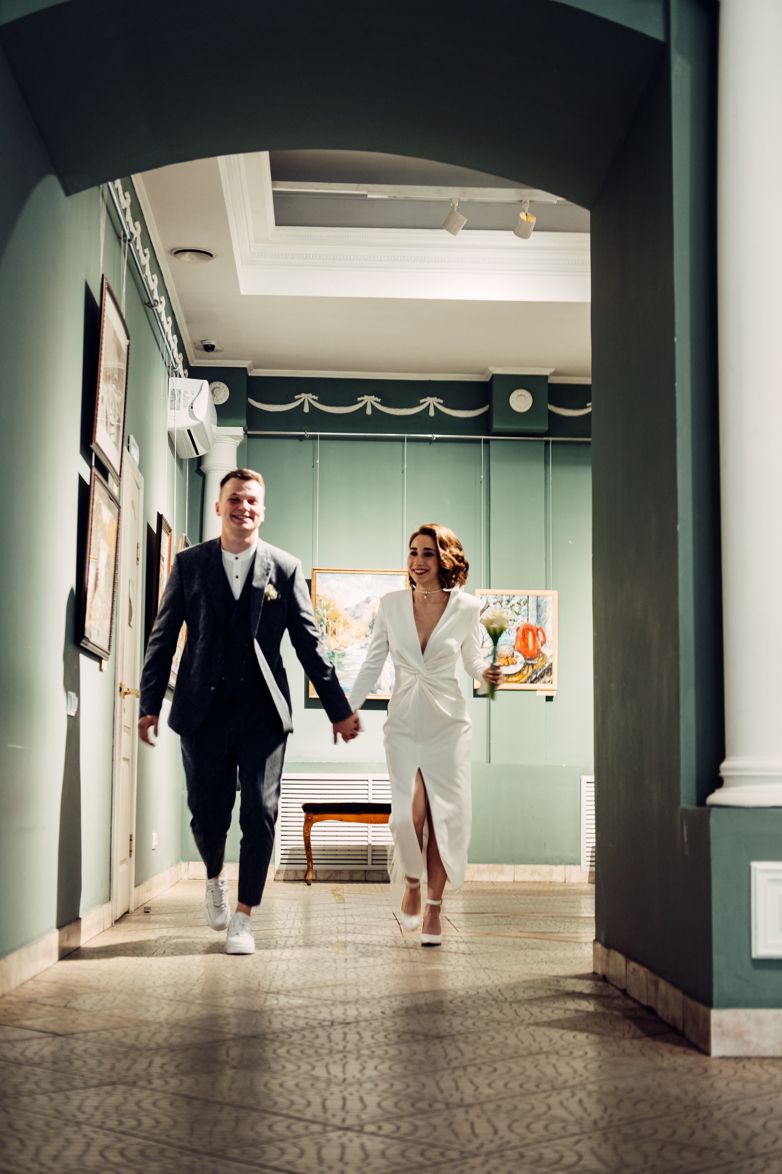 С любовью к искусству, свадьба в художественной галерее. Фотограф в Иркутске Анна Мирошникова