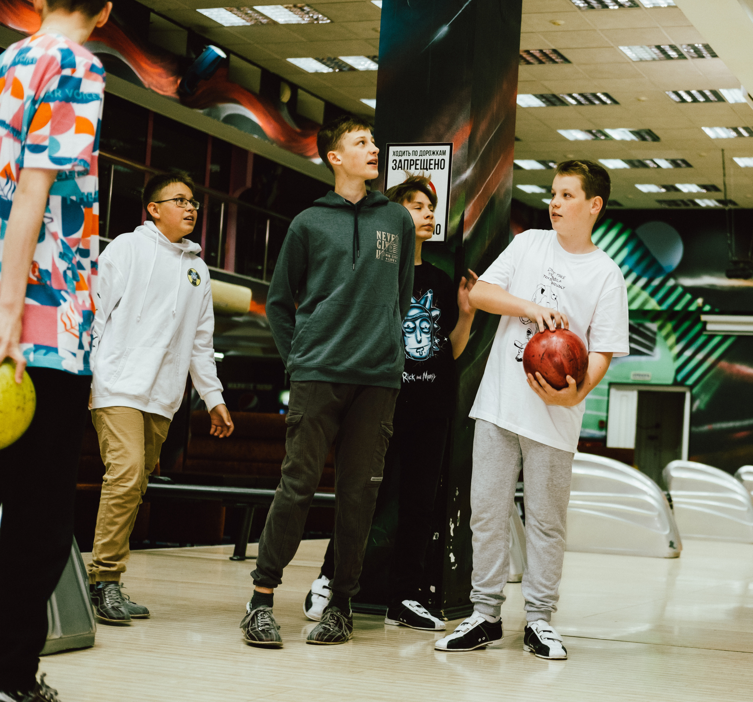 Выпускной в боулинге. Фотограф в Иркутске Анна Мирошникова