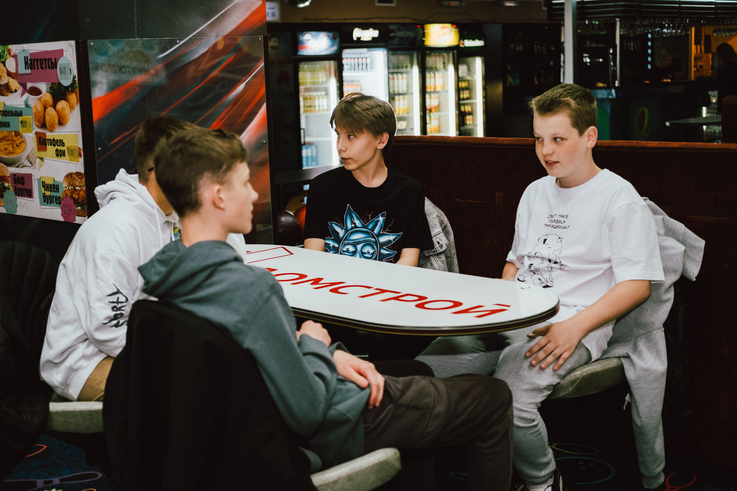 Выпускной в боулинге. Фотограф в Иркутске Анна Мирошникова