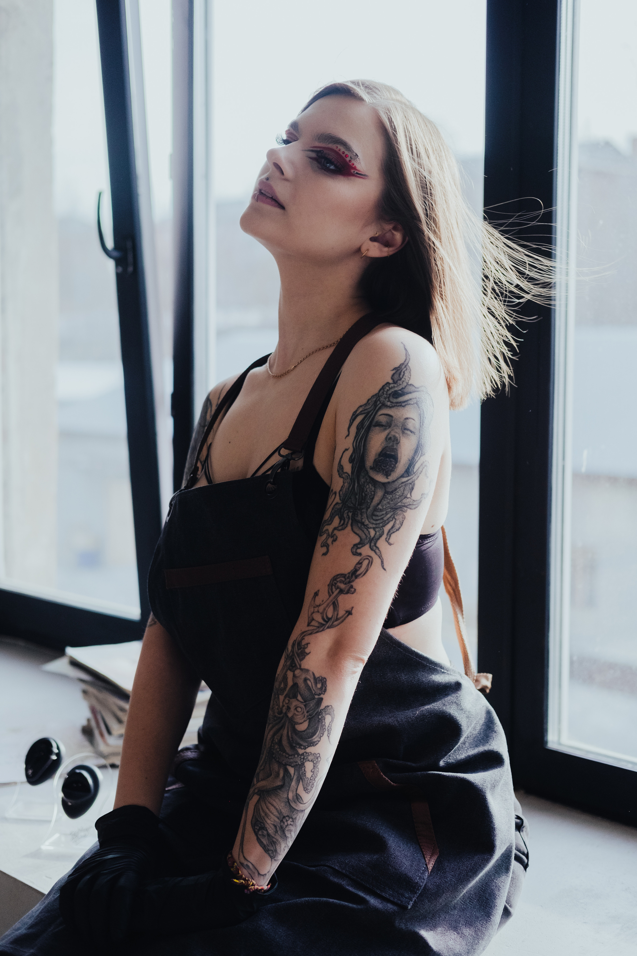 Контент съёмка для Анны пирсинг мастер. Фотограф в Иркутске Анна Мирошникова