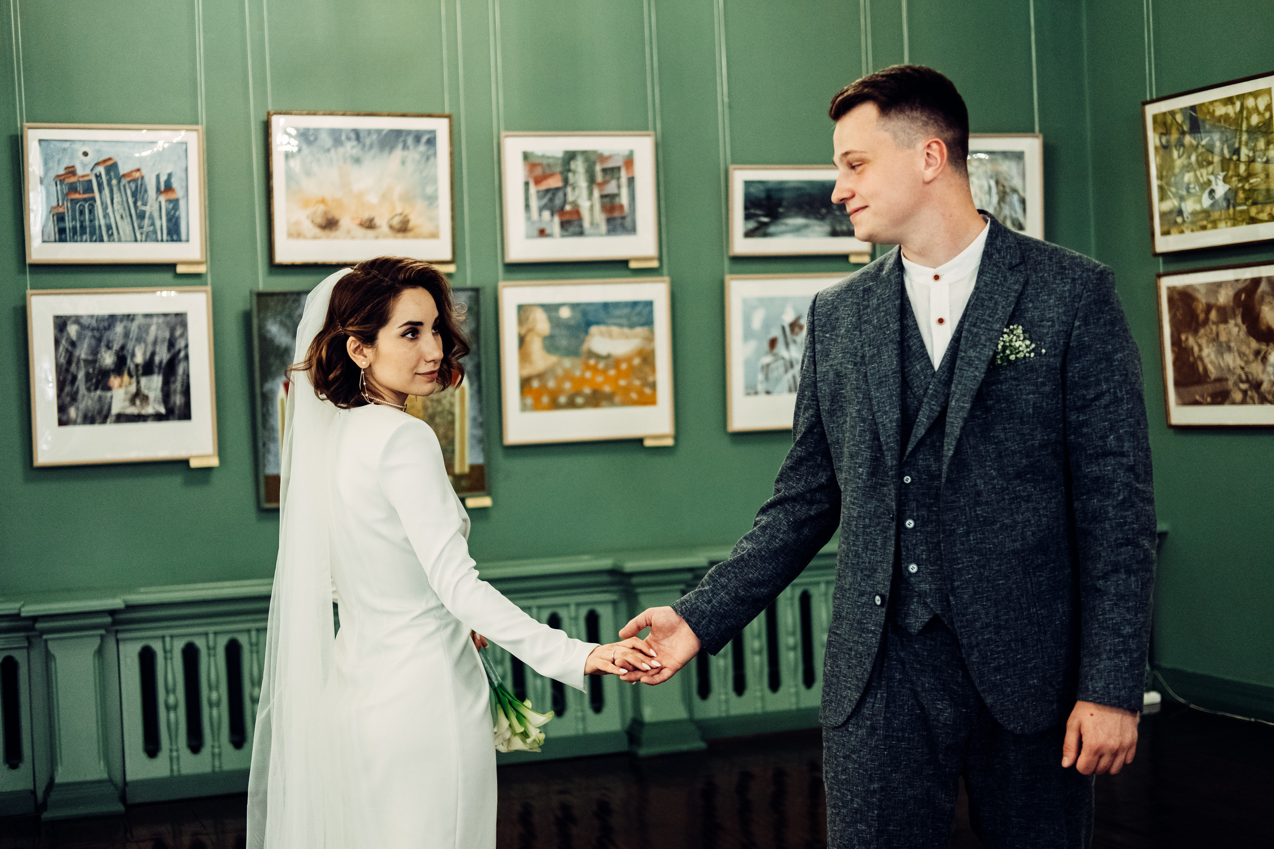 С любовью к искусству, свадьба в художественной галерее. Фотограф в Иркутске Анна Мирошникова