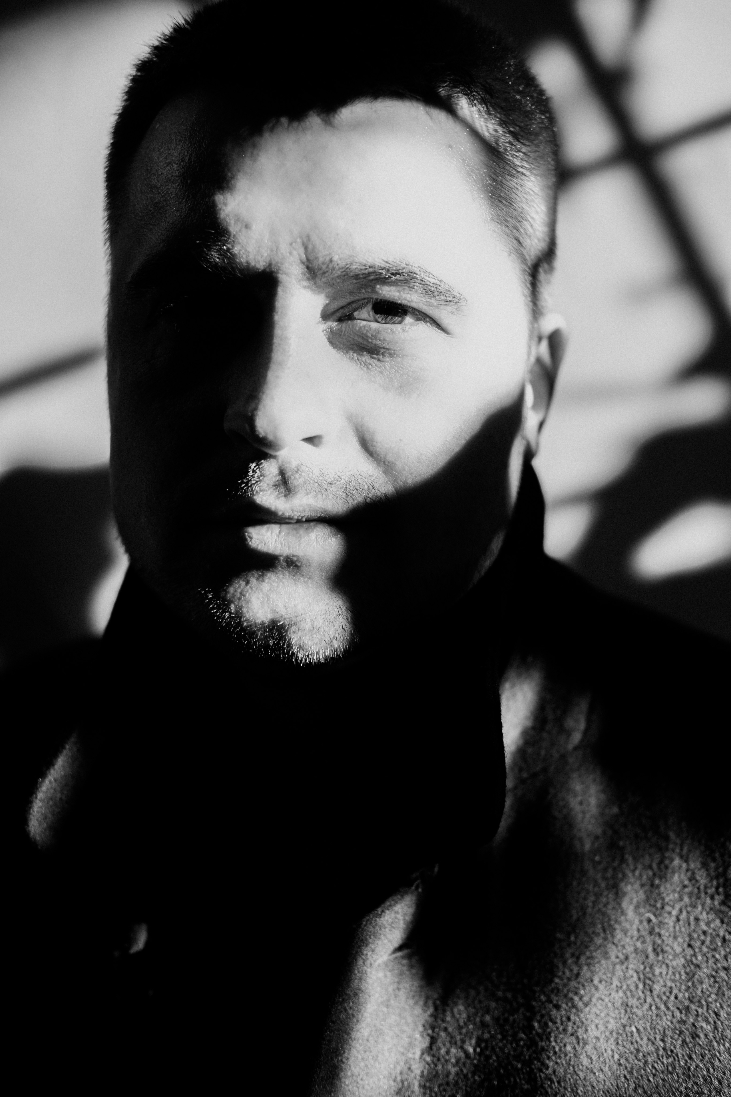 Фёдор, фотосет по городу. Фотограф в Иркутске Анна Мирошникова