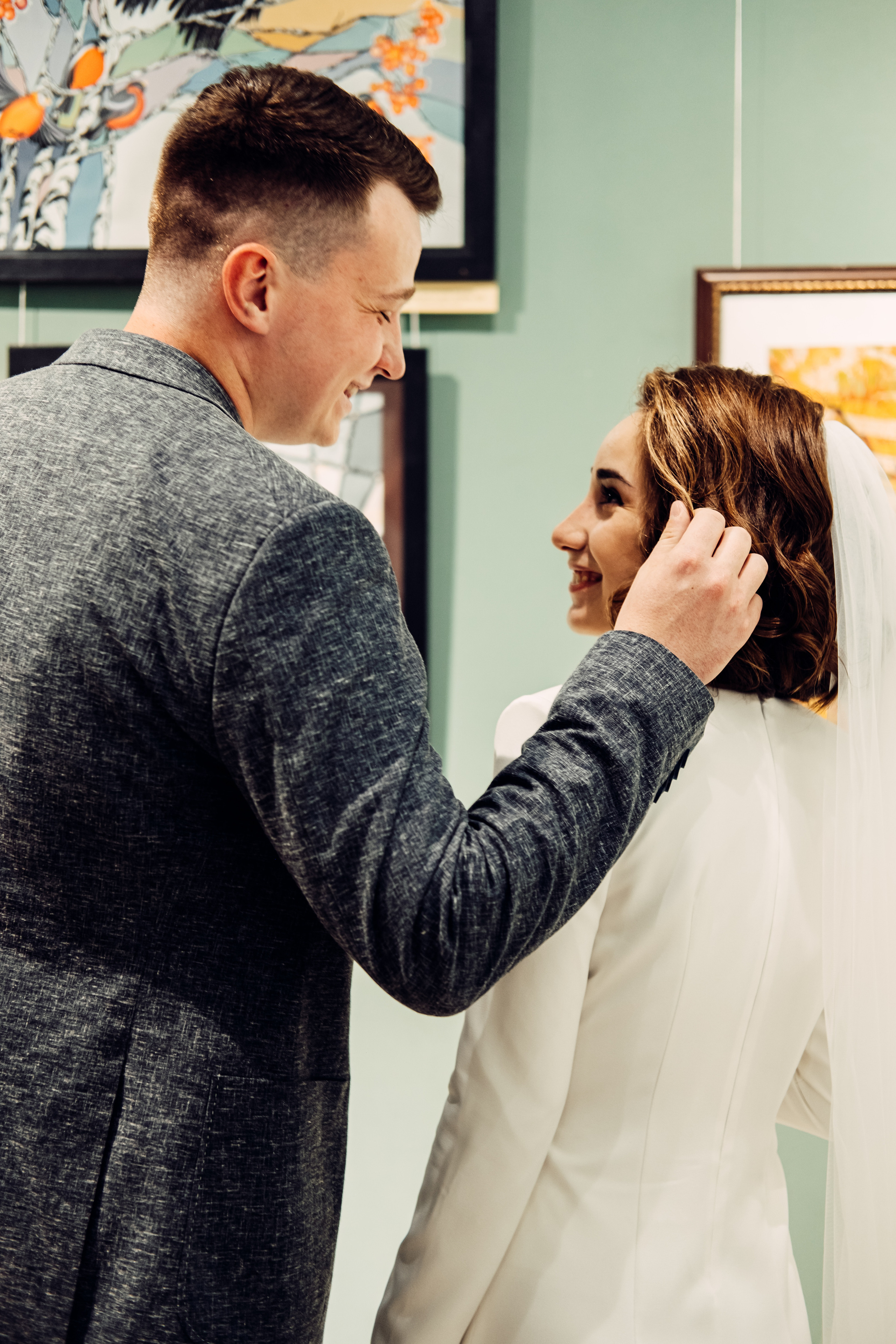 С любовью к искусству, свадьба в художественной галерее. Фотограф в Иркутске Анна Мирошникова