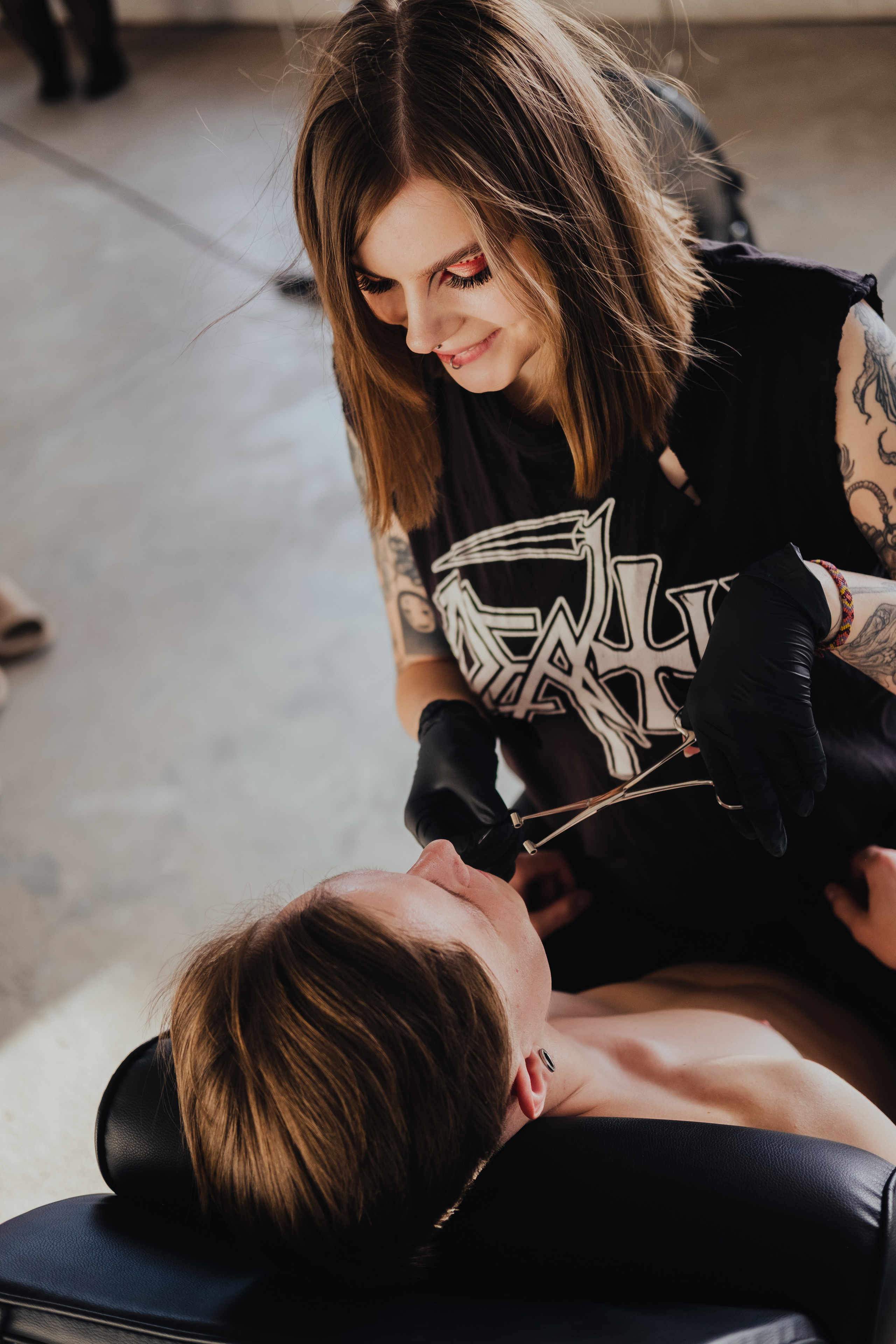 Контент съёмка для Анны пирсинг мастер. Фотограф в Иркутске Анна Мирошникова