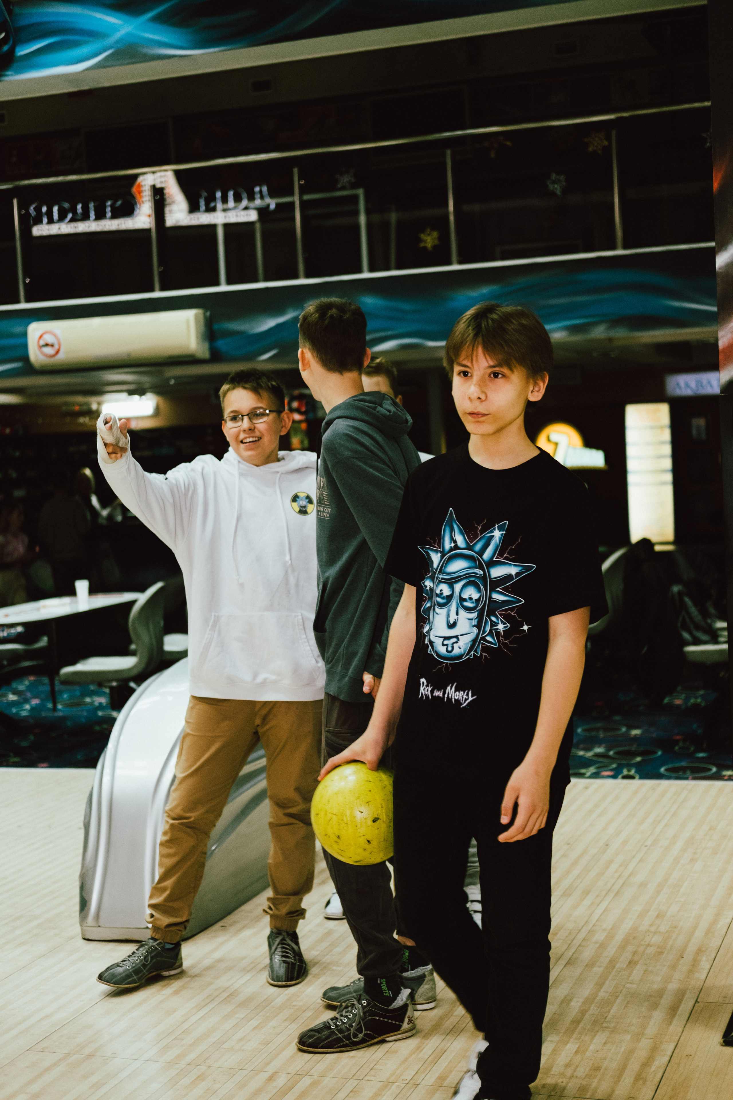 Выпускной в боулинге. Фотограф в Иркутске Анна Мирошникова