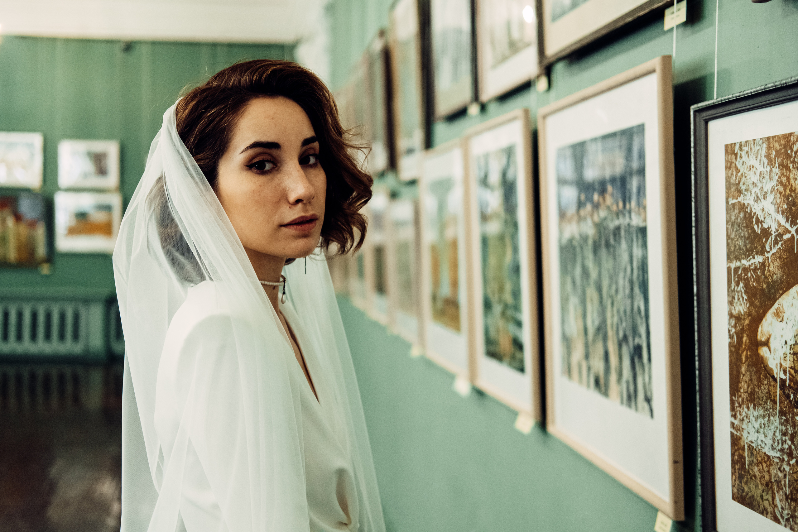 С любовью к искусству, свадьба в художественной галерее. Фотограф в Иркутске Анна Мирошникова