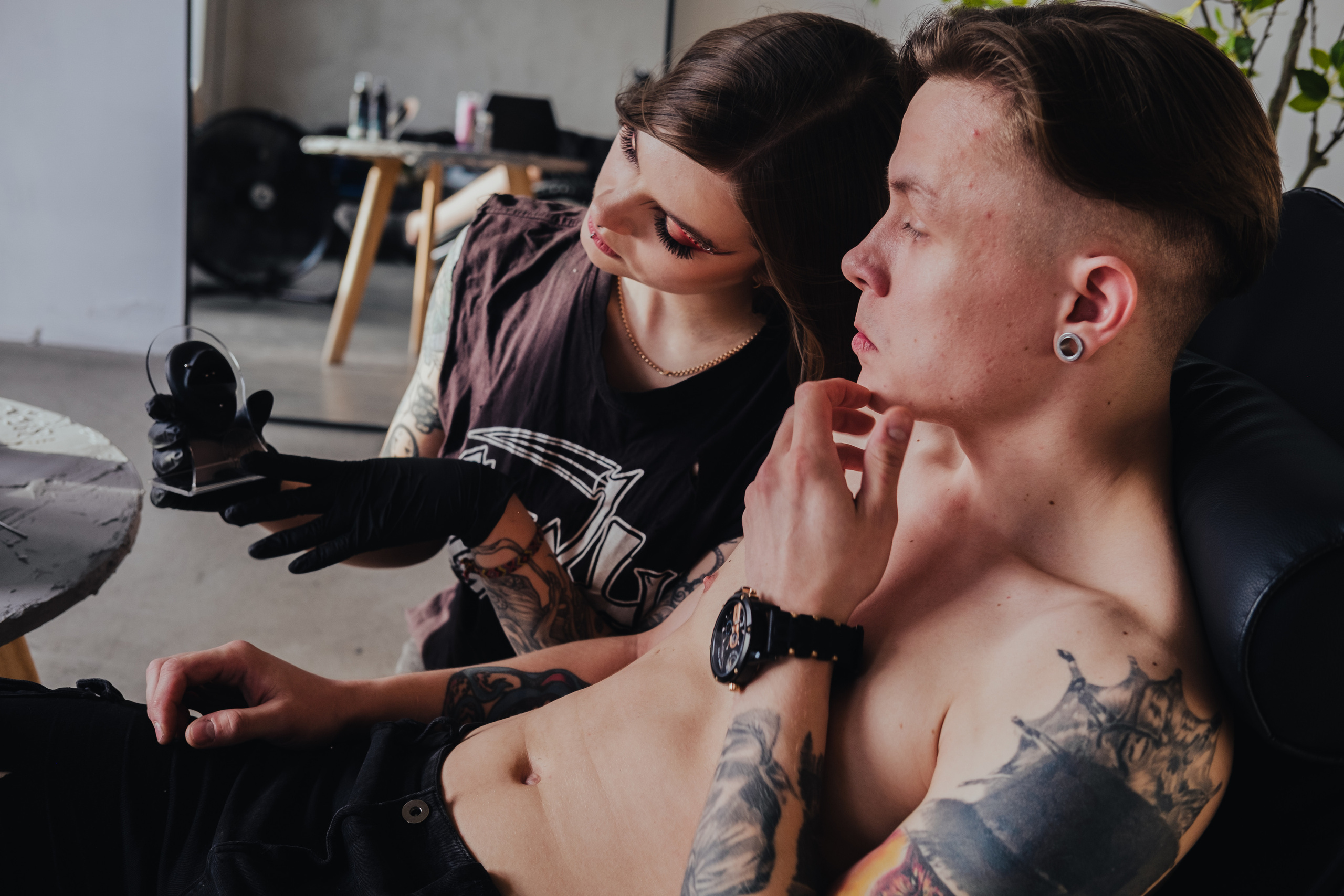 Контент съёмка для Анны пирсинг мастер. Фотограф в Иркутске Анна Мирошникова