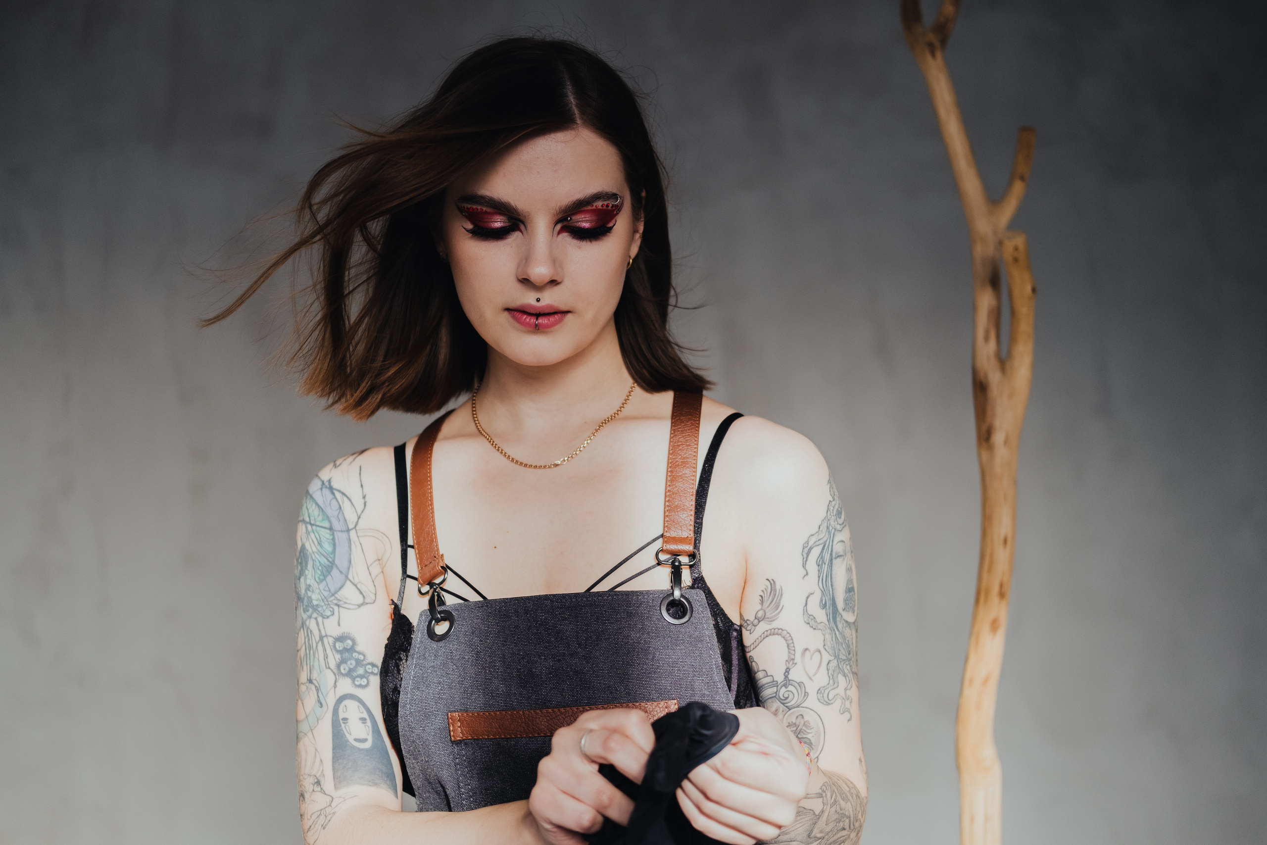 Контент съёмка для Анны пирсинг мастер. Фотограф в Иркутске Анна Мирошникова