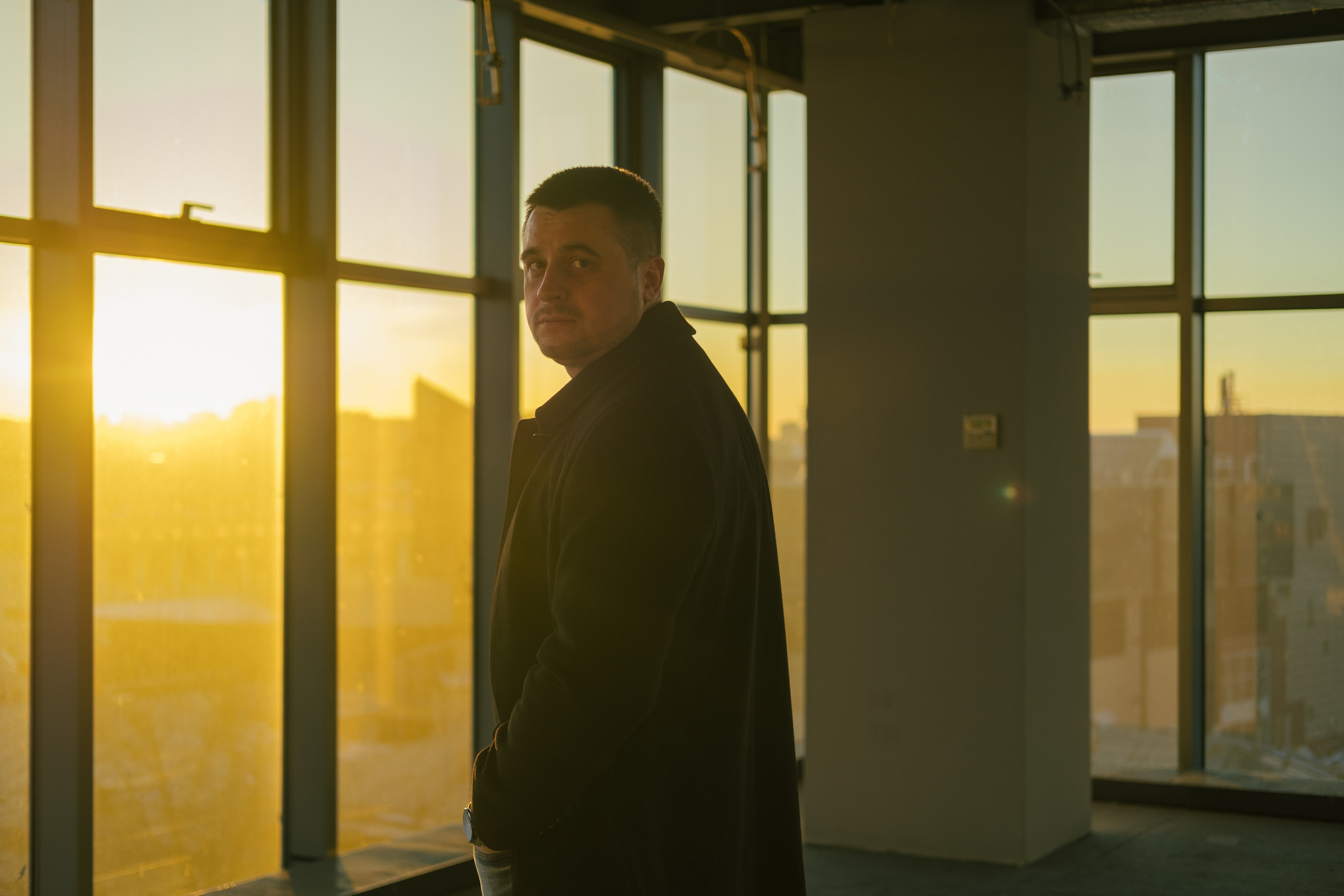 Фёдор, фотосет по городу. Фотограф в Иркутске Анна Мирошникова