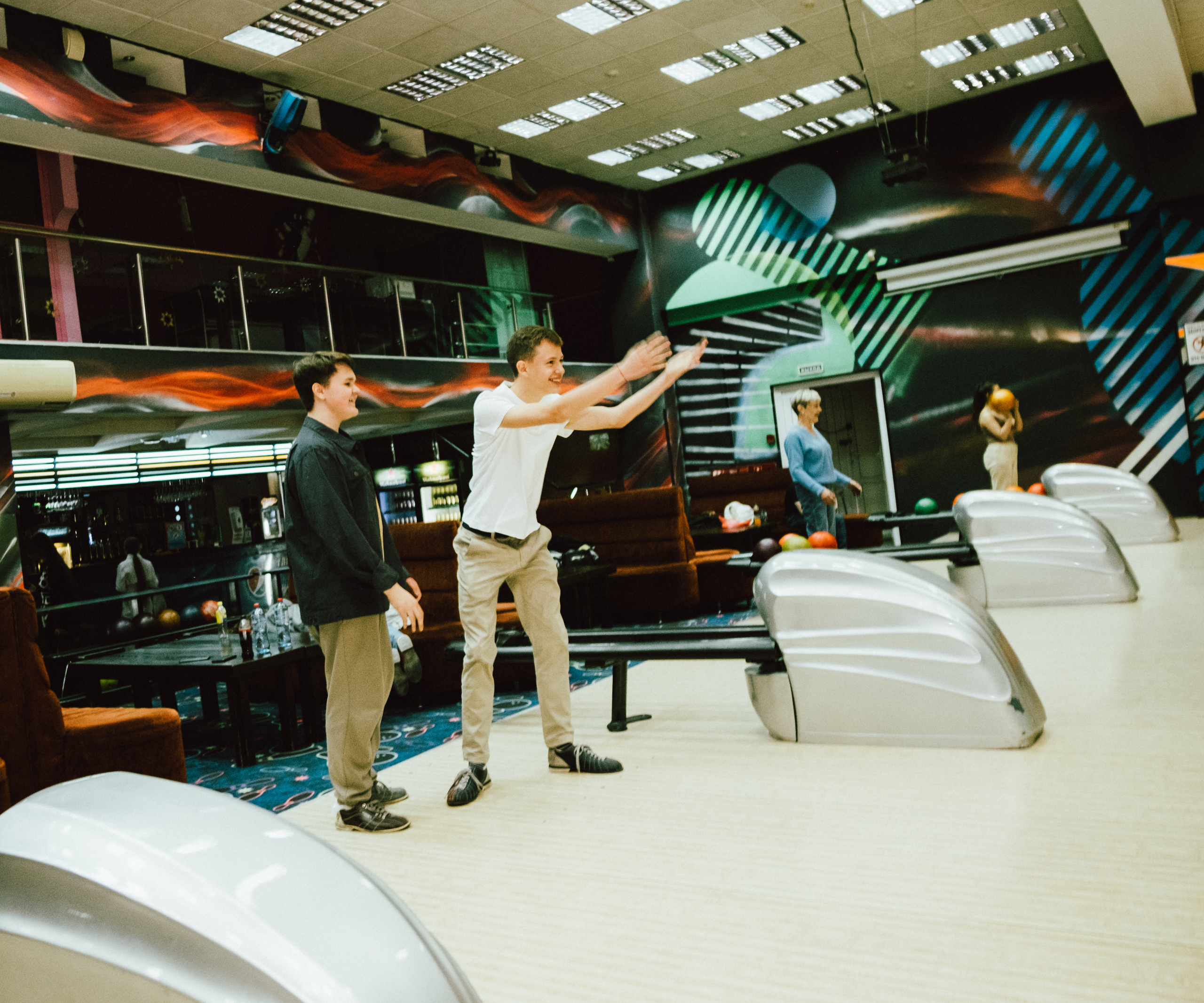 Выпускной в боулинге. Фотограф в Иркутске Анна Мирошникова