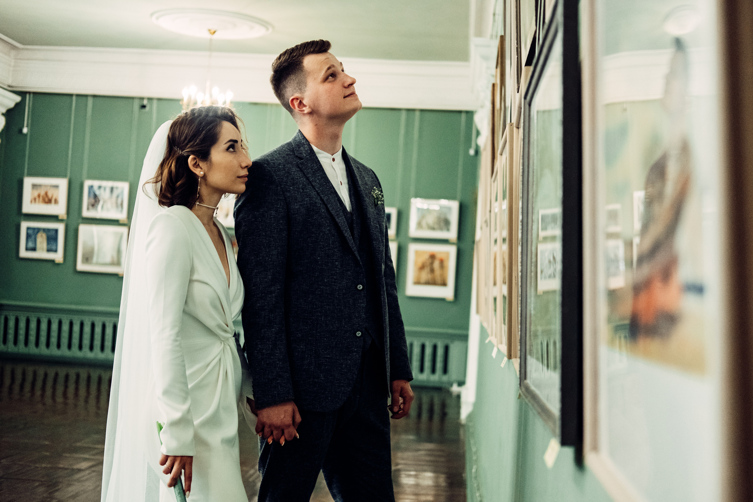 С любовью к искусству, свадьба в художественной галерее. Фотограф в Иркутске Анна Мирошникова