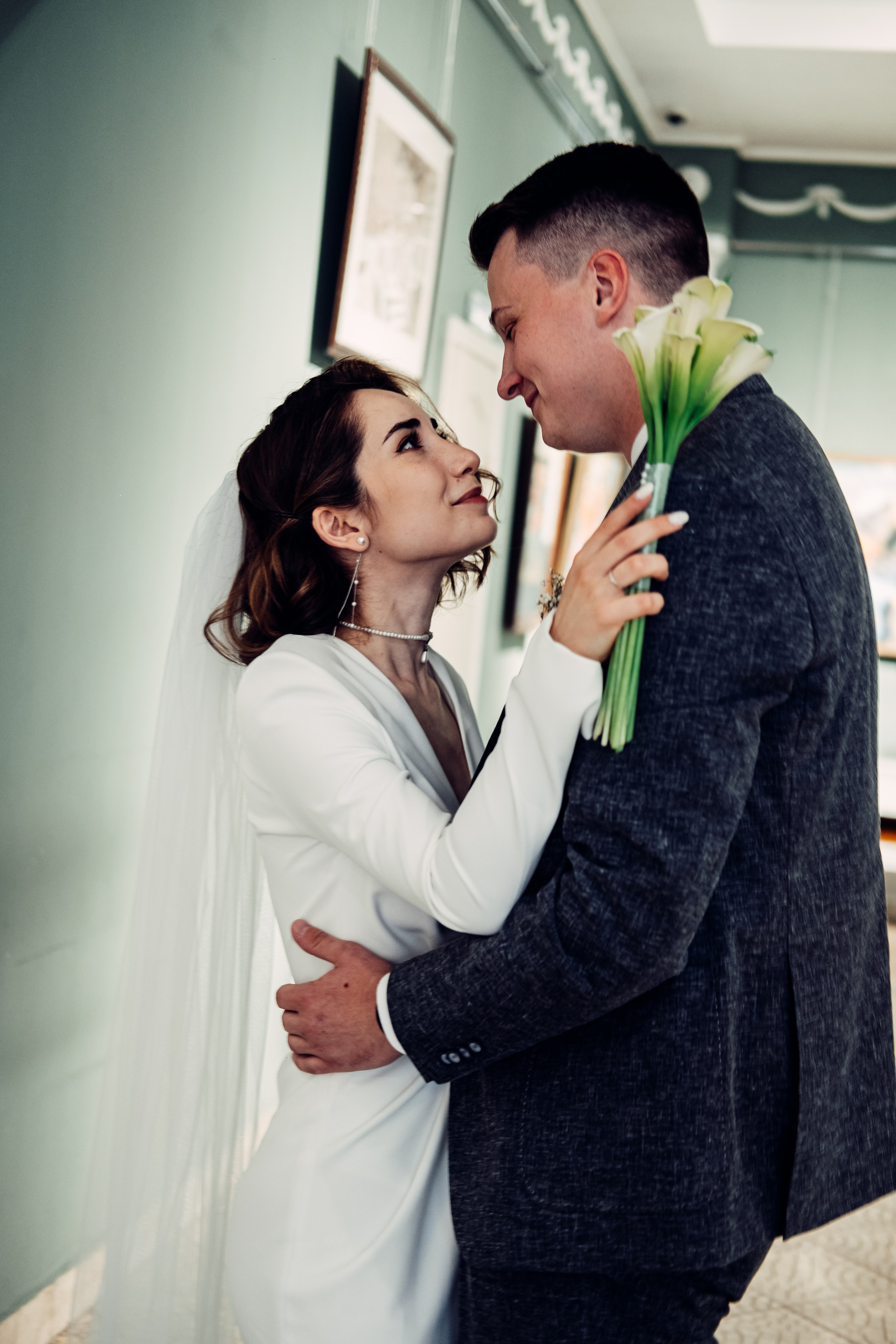 С любовью к искусству, свадьба в художественной галерее. Фотограф в Иркутске Анна Мирошникова