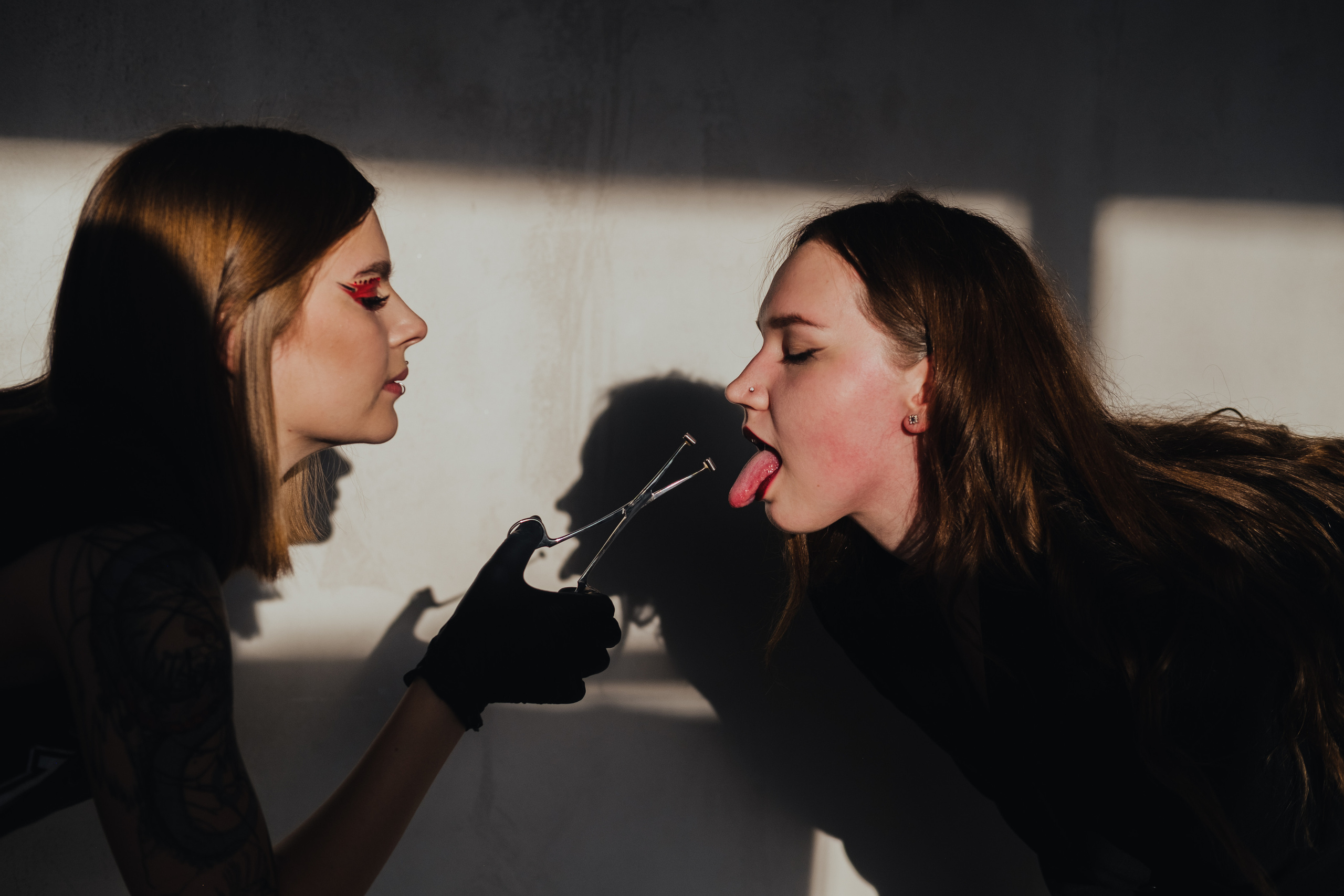 Контент съёмка для Анны пирсинг мастер. Фотограф в Иркутске Анна Мирошникова